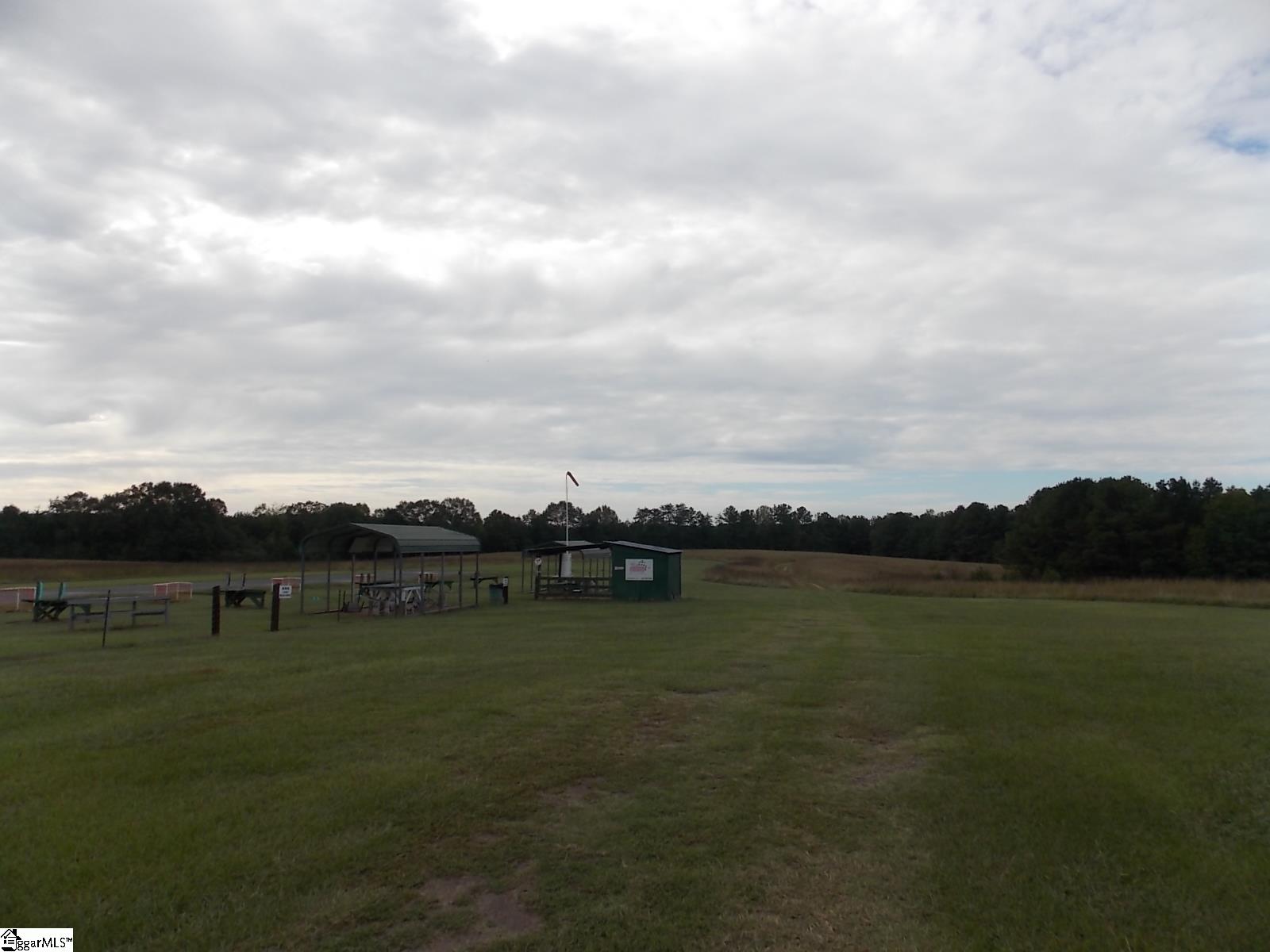 1570981 Property Photo 3