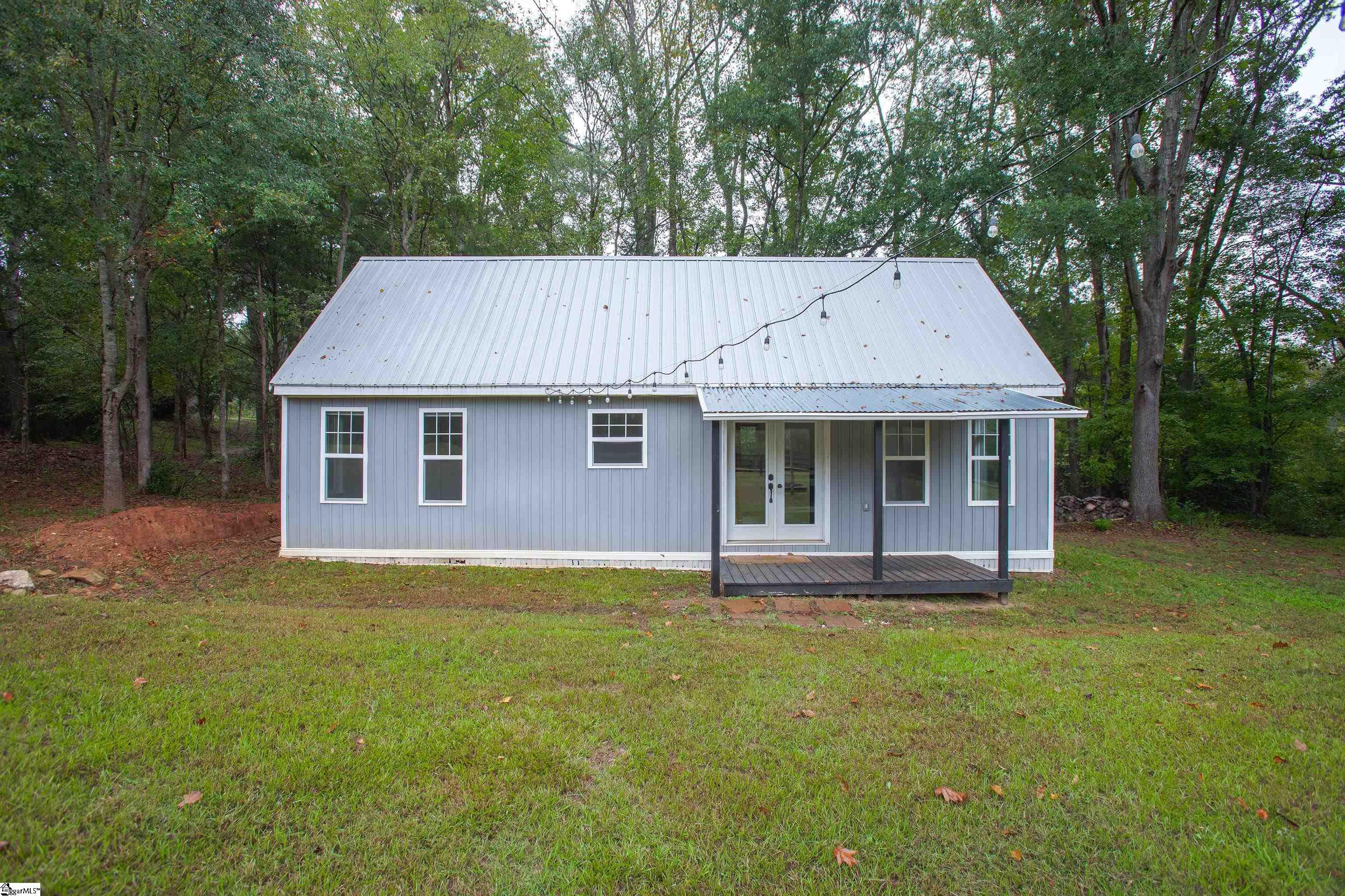 492 Edgewater Road Property Photo 1