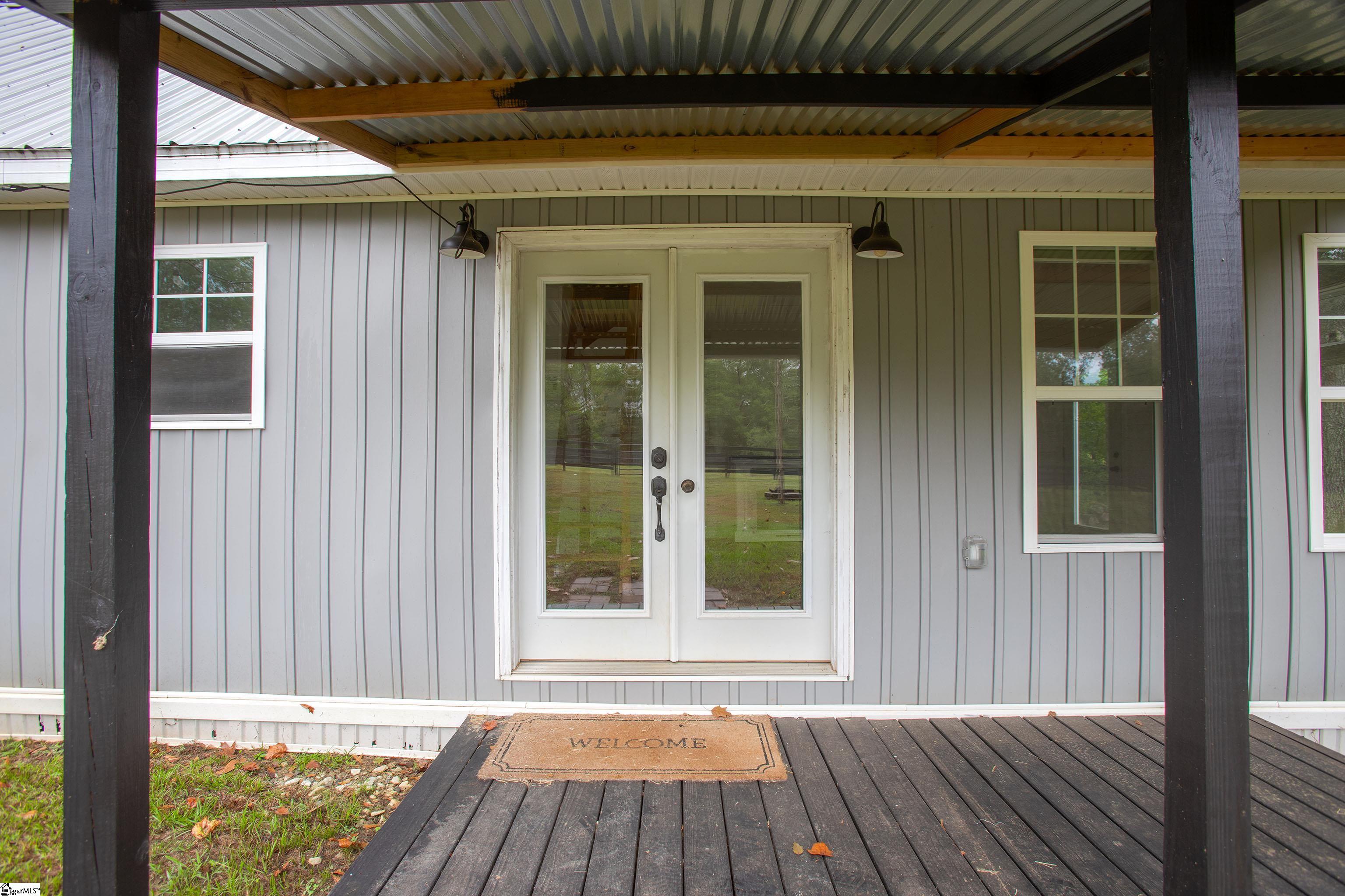 492 Edgewater Road Property Photo 3