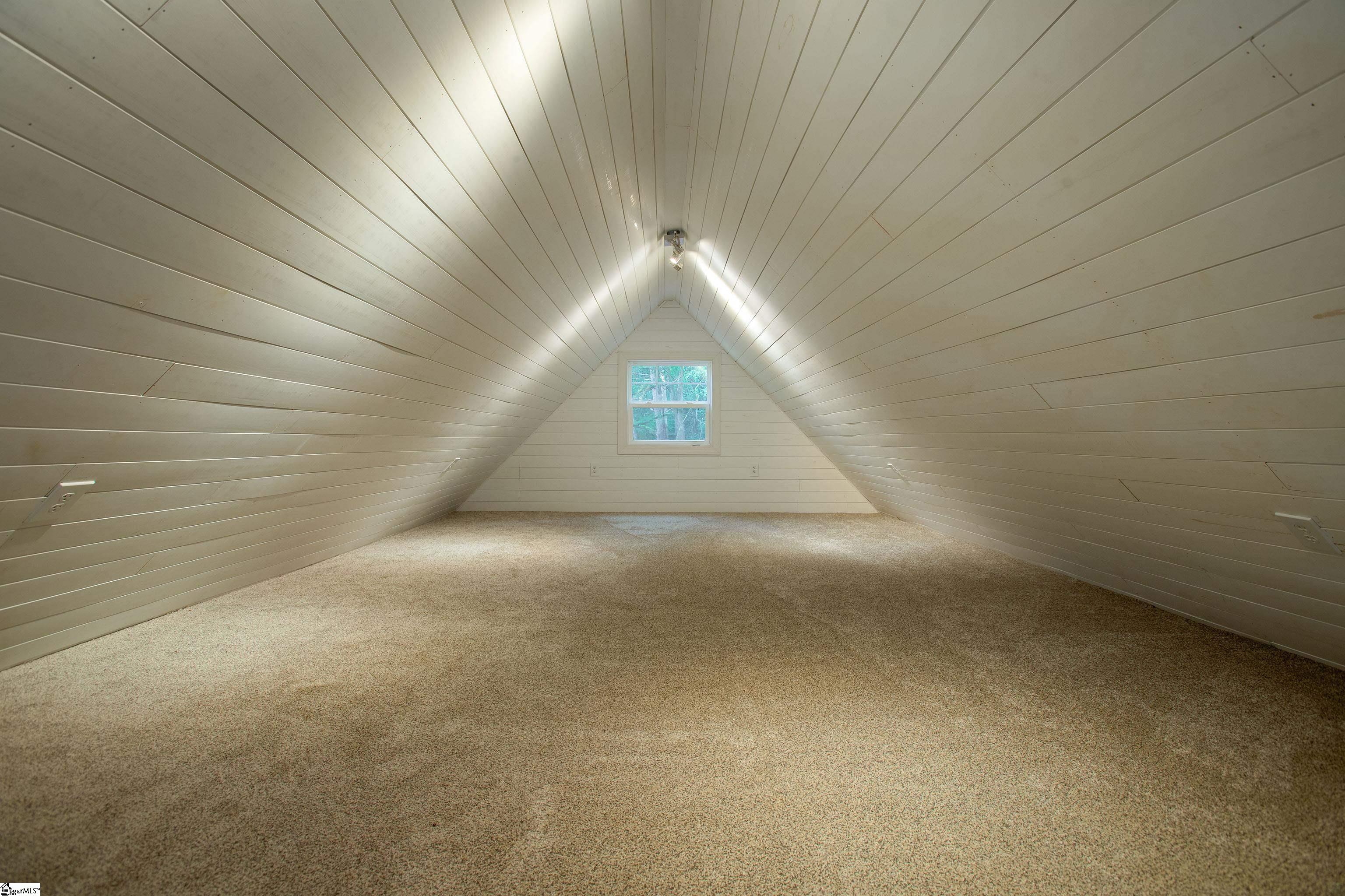 492 Edgewater Road Property Photo 15