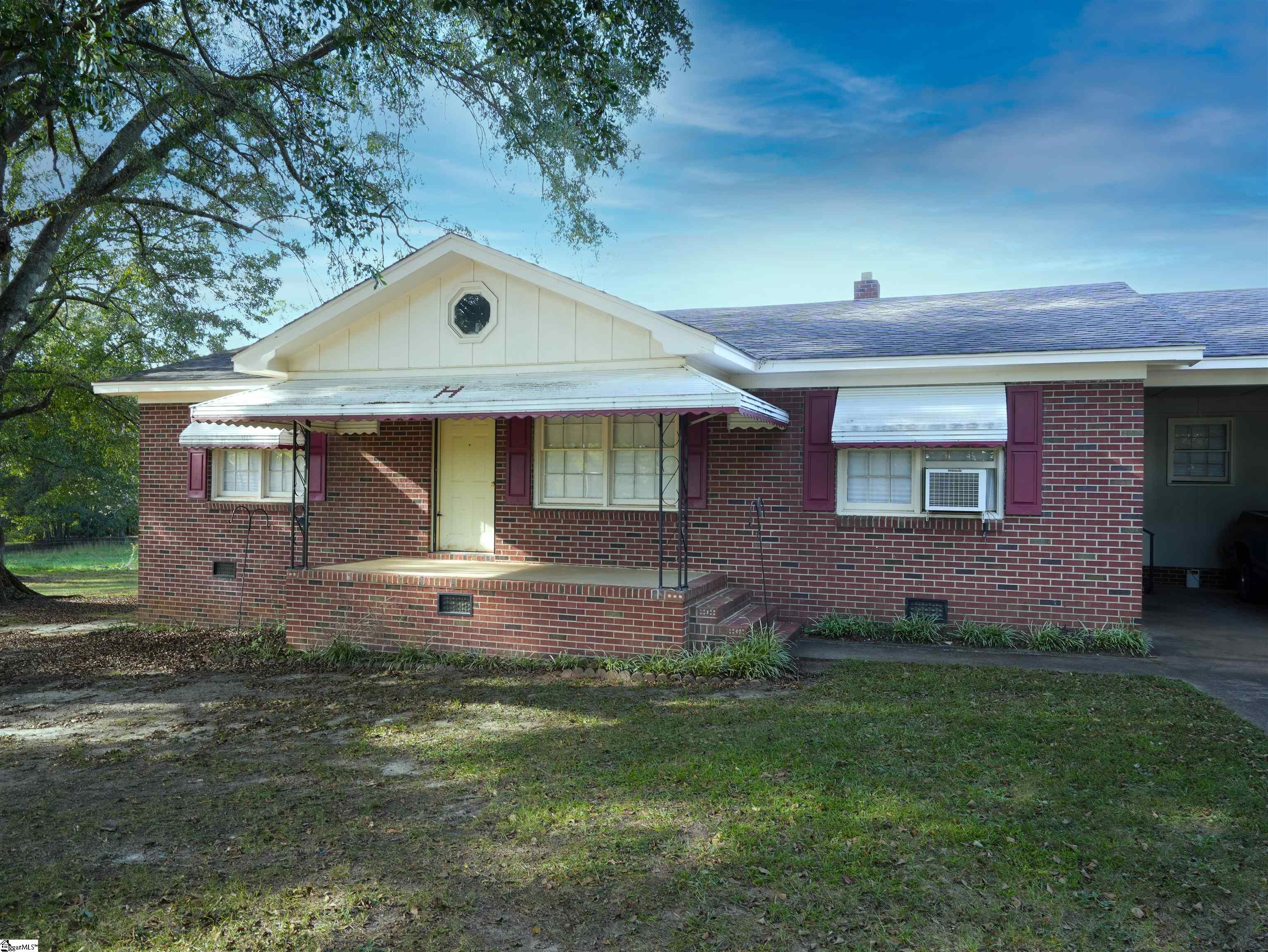302 Highway 651 Property Photo 1