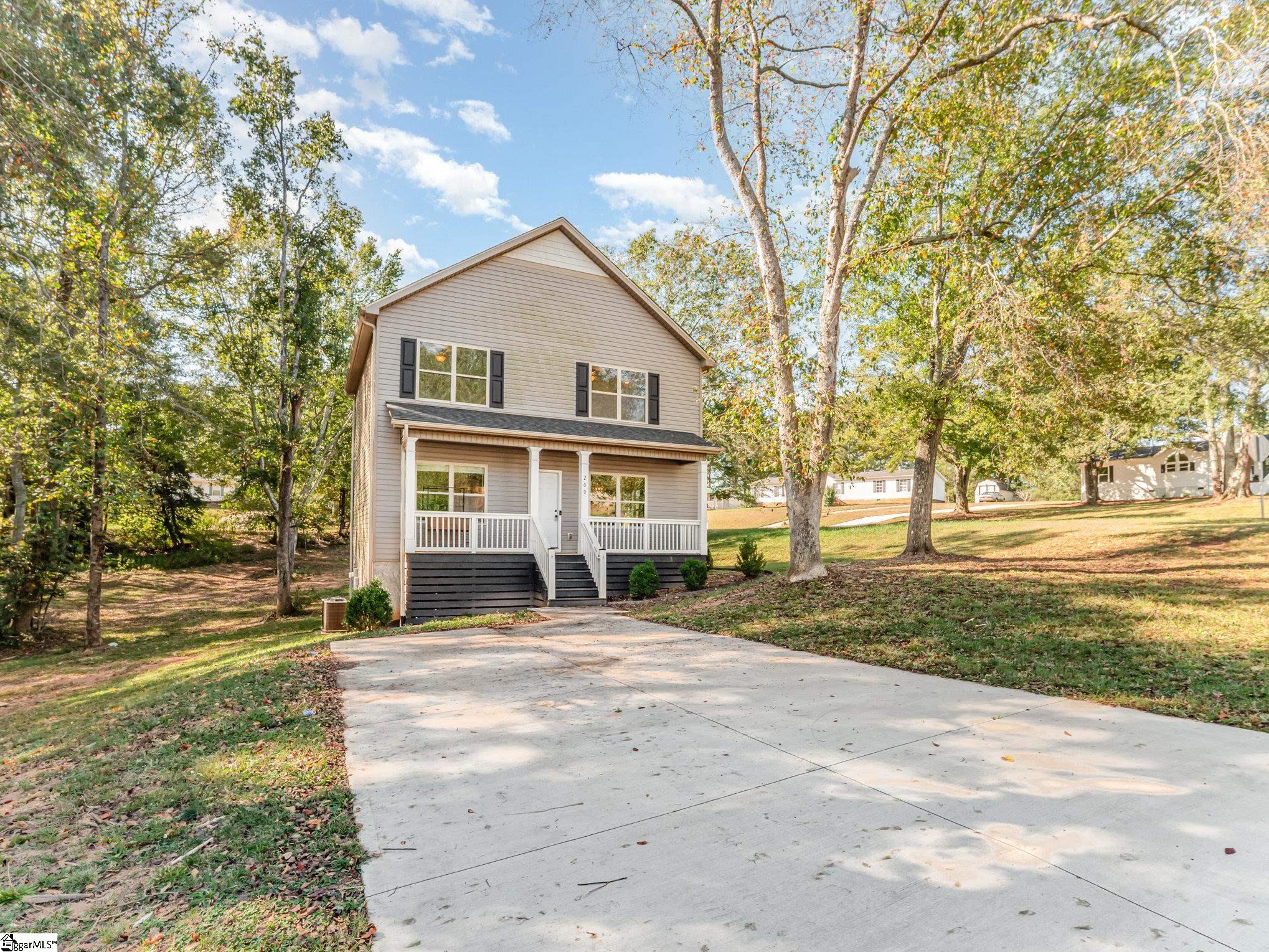 200 Baywood Hills Drive Property Photo 1