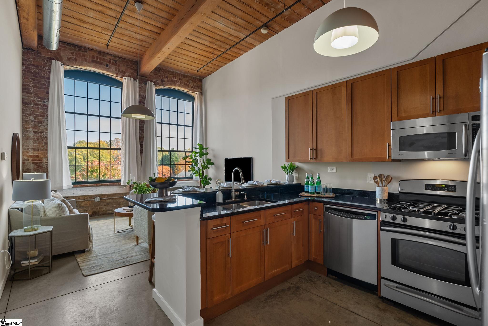 400 Mills Avenue Property Photo 10