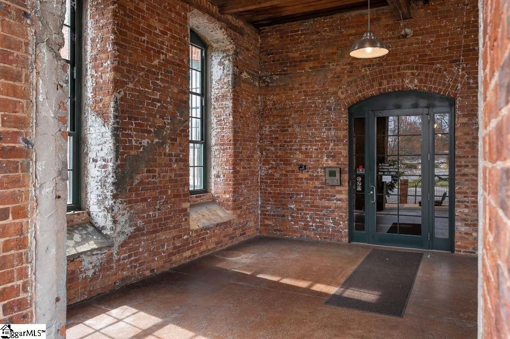 400 Mills Avenue Property Photo 37