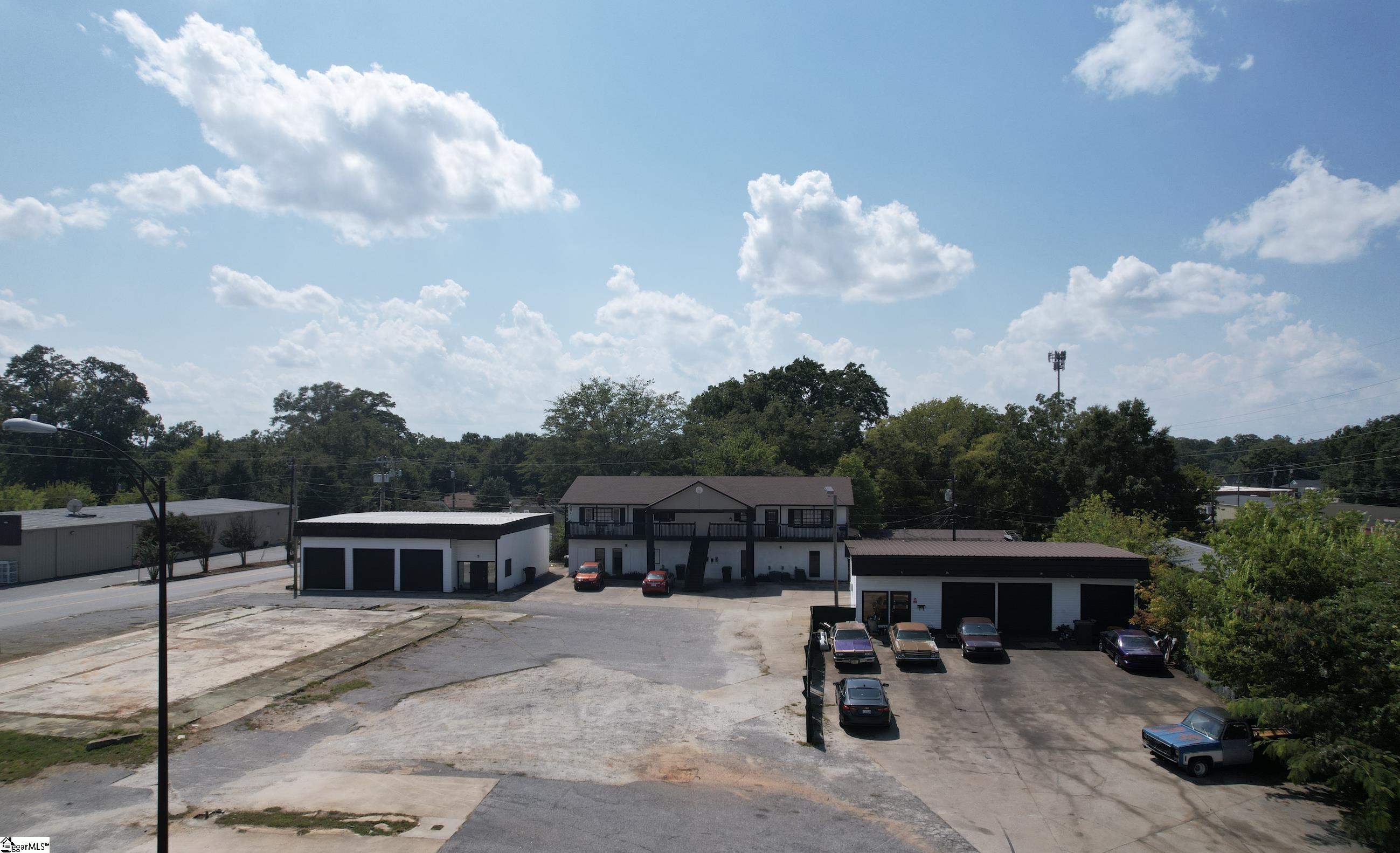 1603 N Main Street Property Photo 2