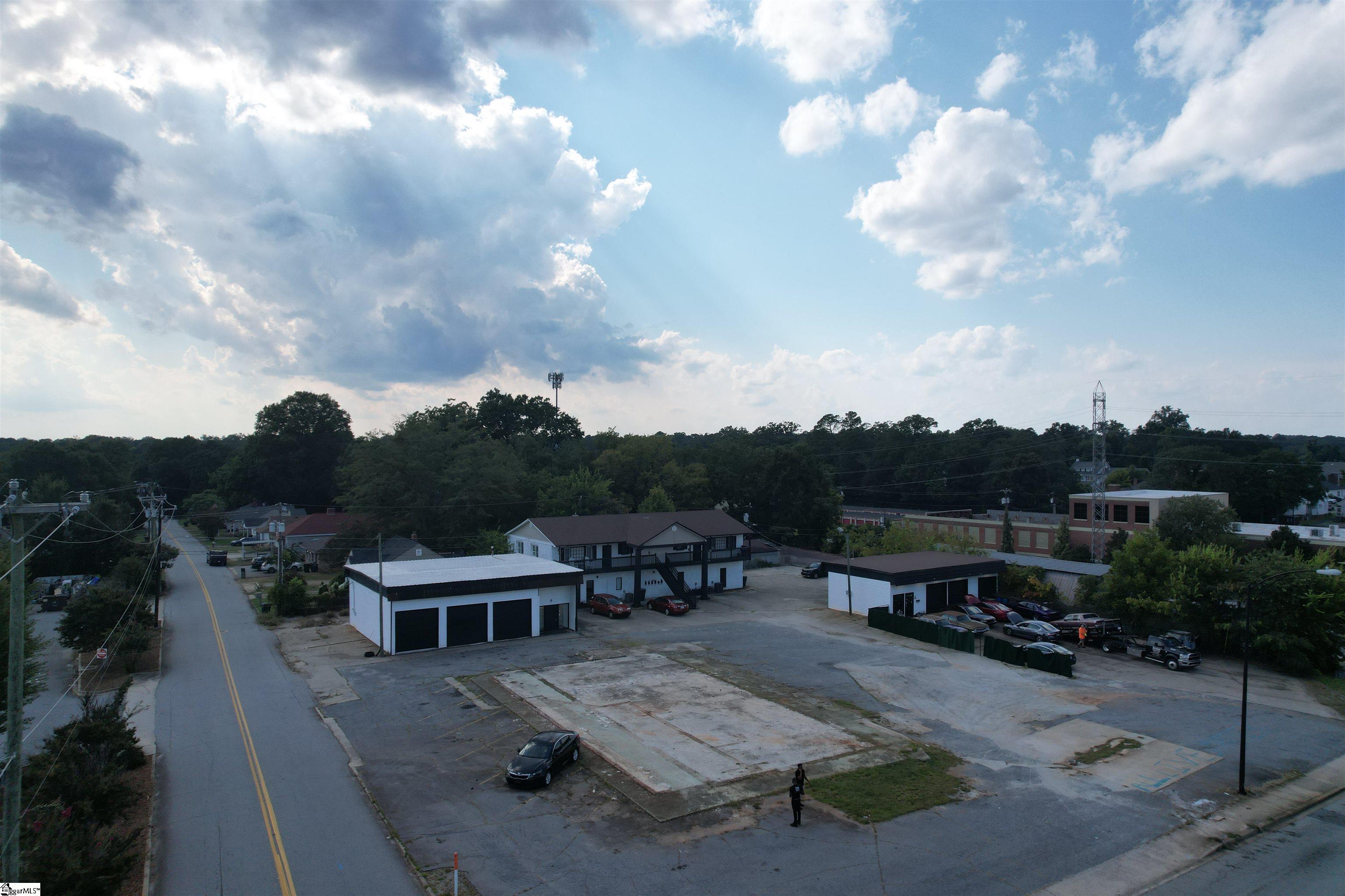 1603 N Main Street Property Photo 5