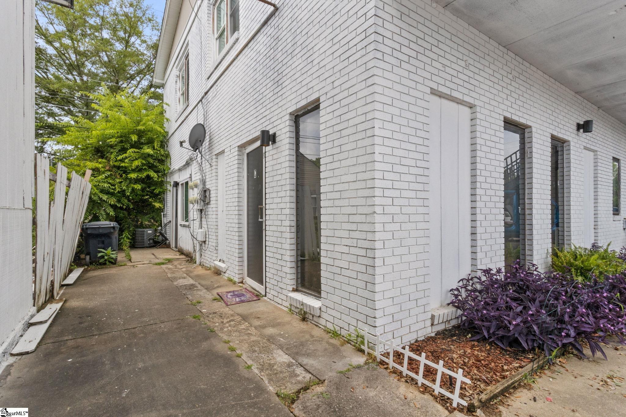 1603 N Main Street Property Photo 6