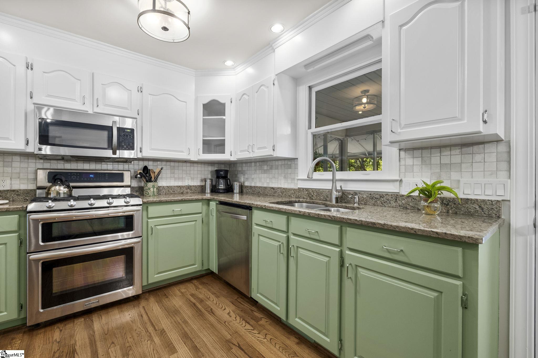 232 Hardwood Road Property Photo 9