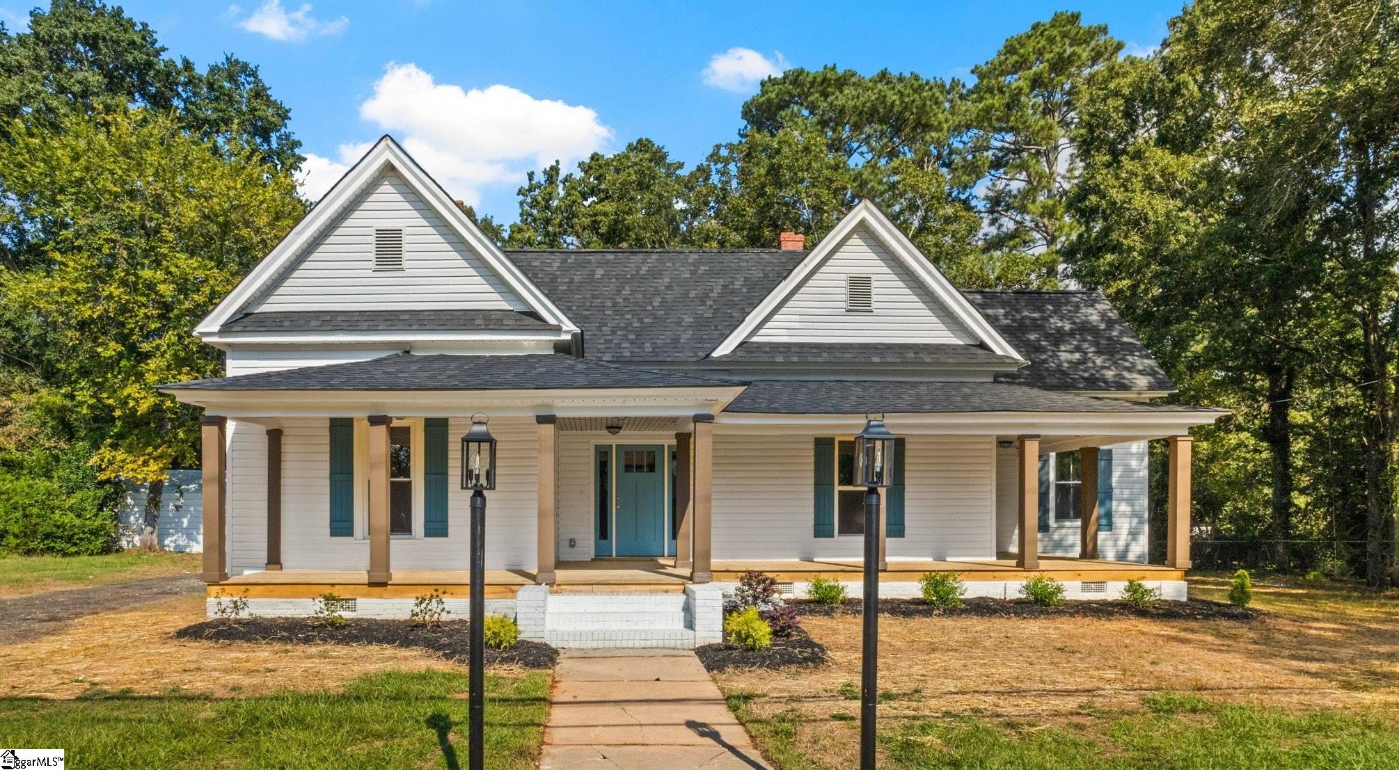 203 N adair Street Property Photo 1