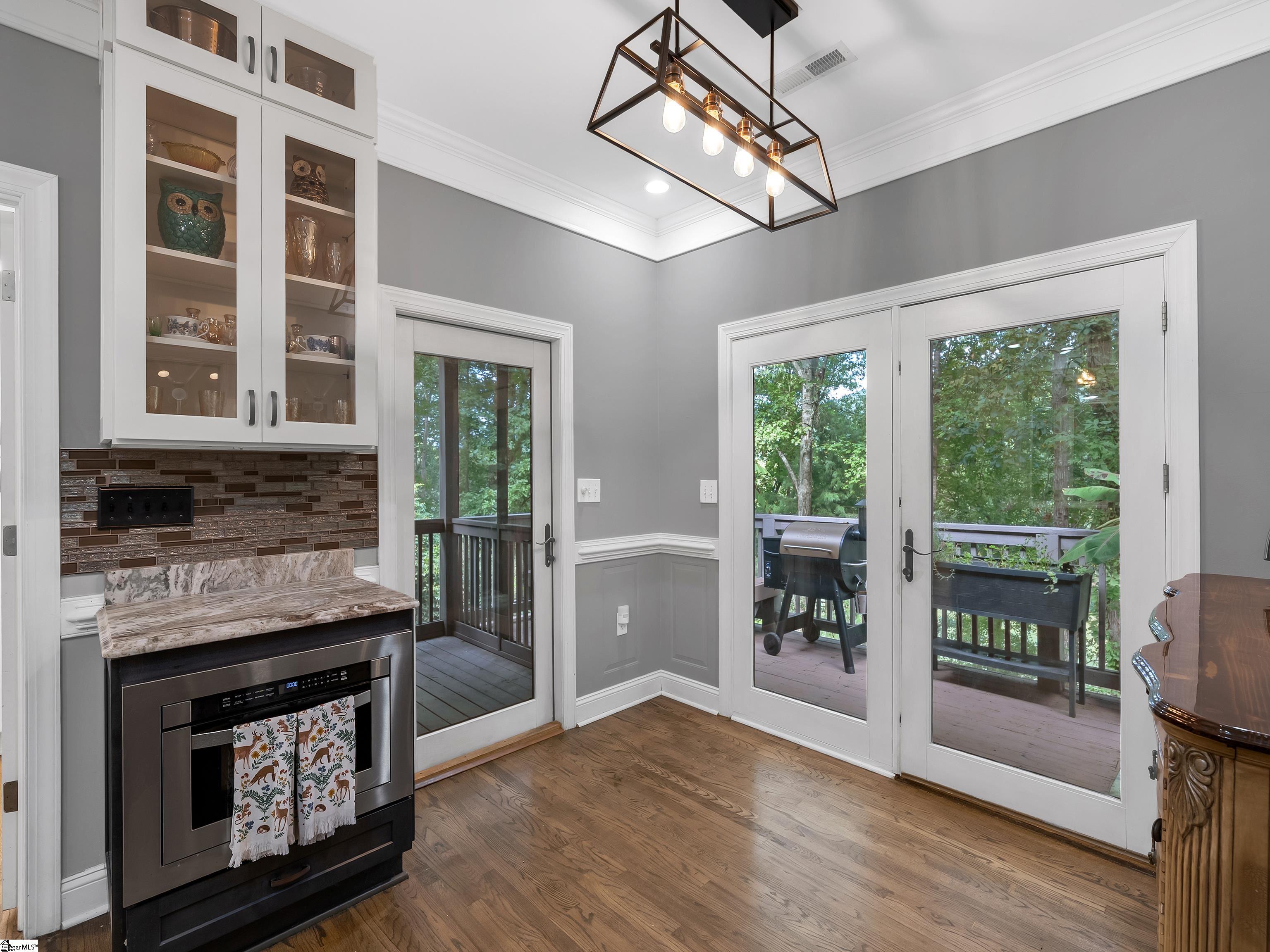 119 Foxboro Road Property Photo 8