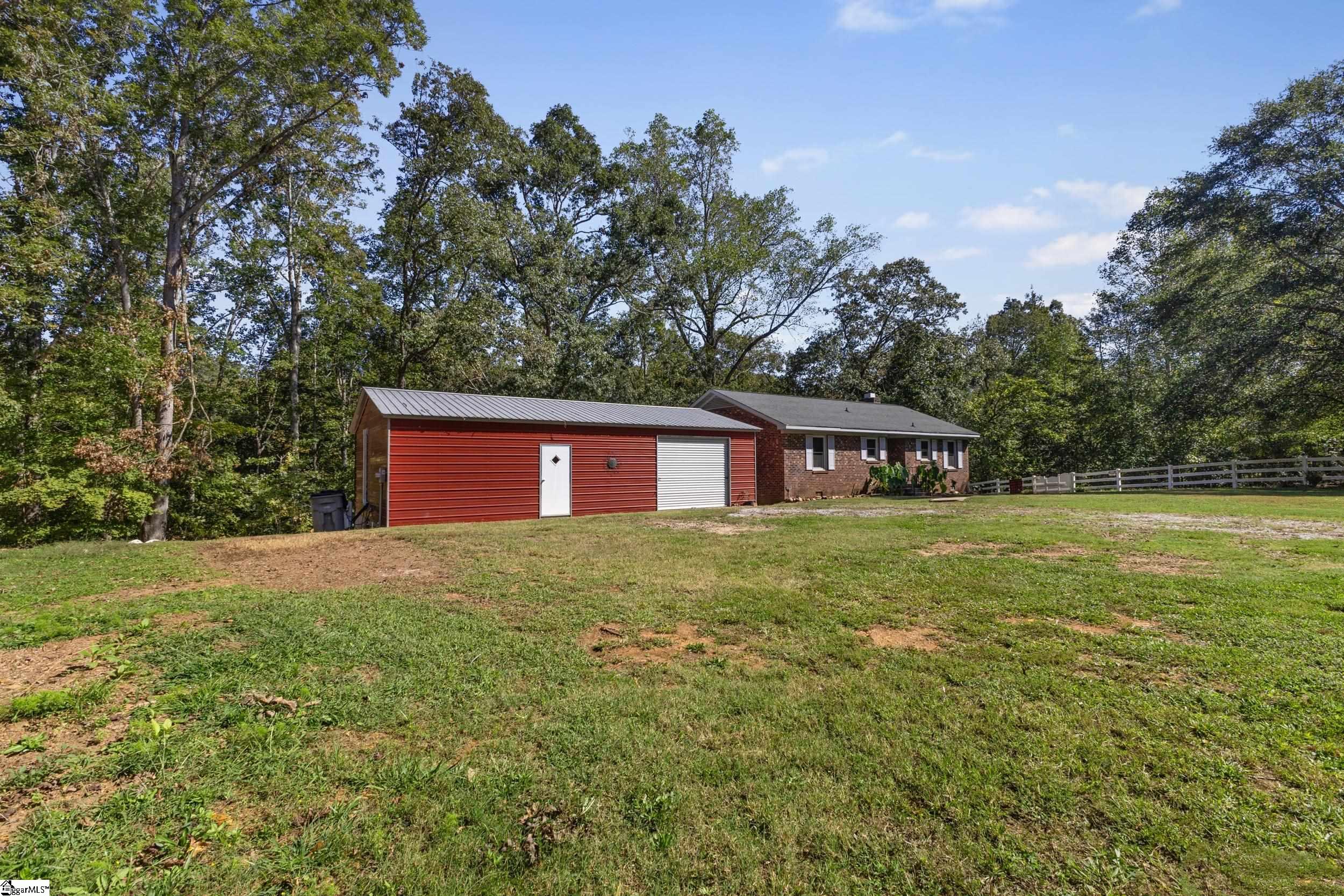 1120 Saluda Lake Road Property Photo 1