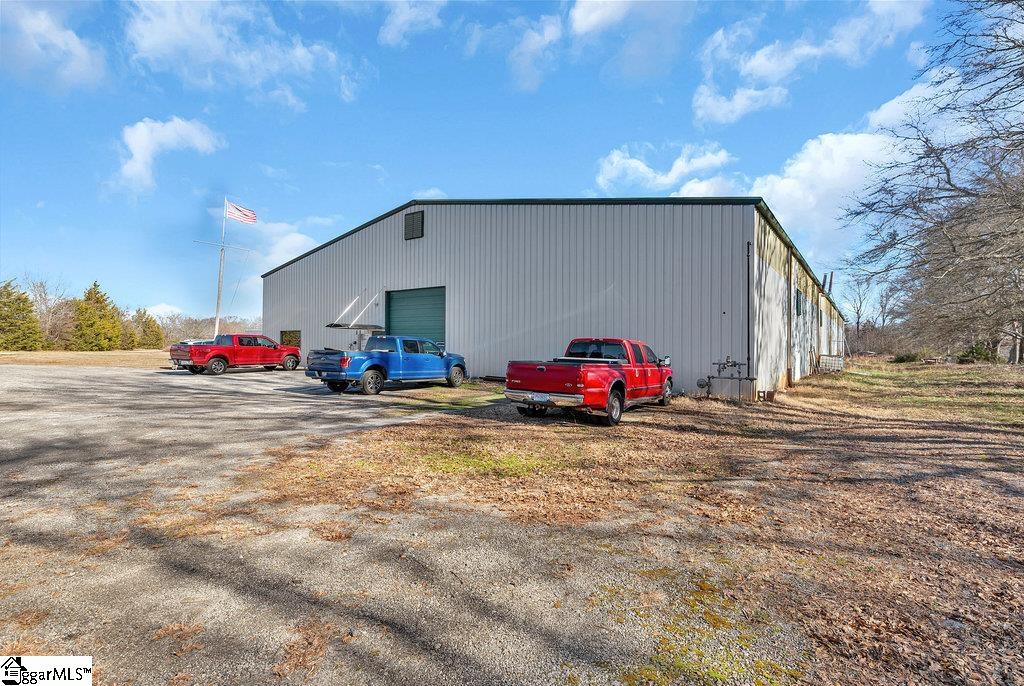 5575 Dobbins Bridge Road Property Photo 2