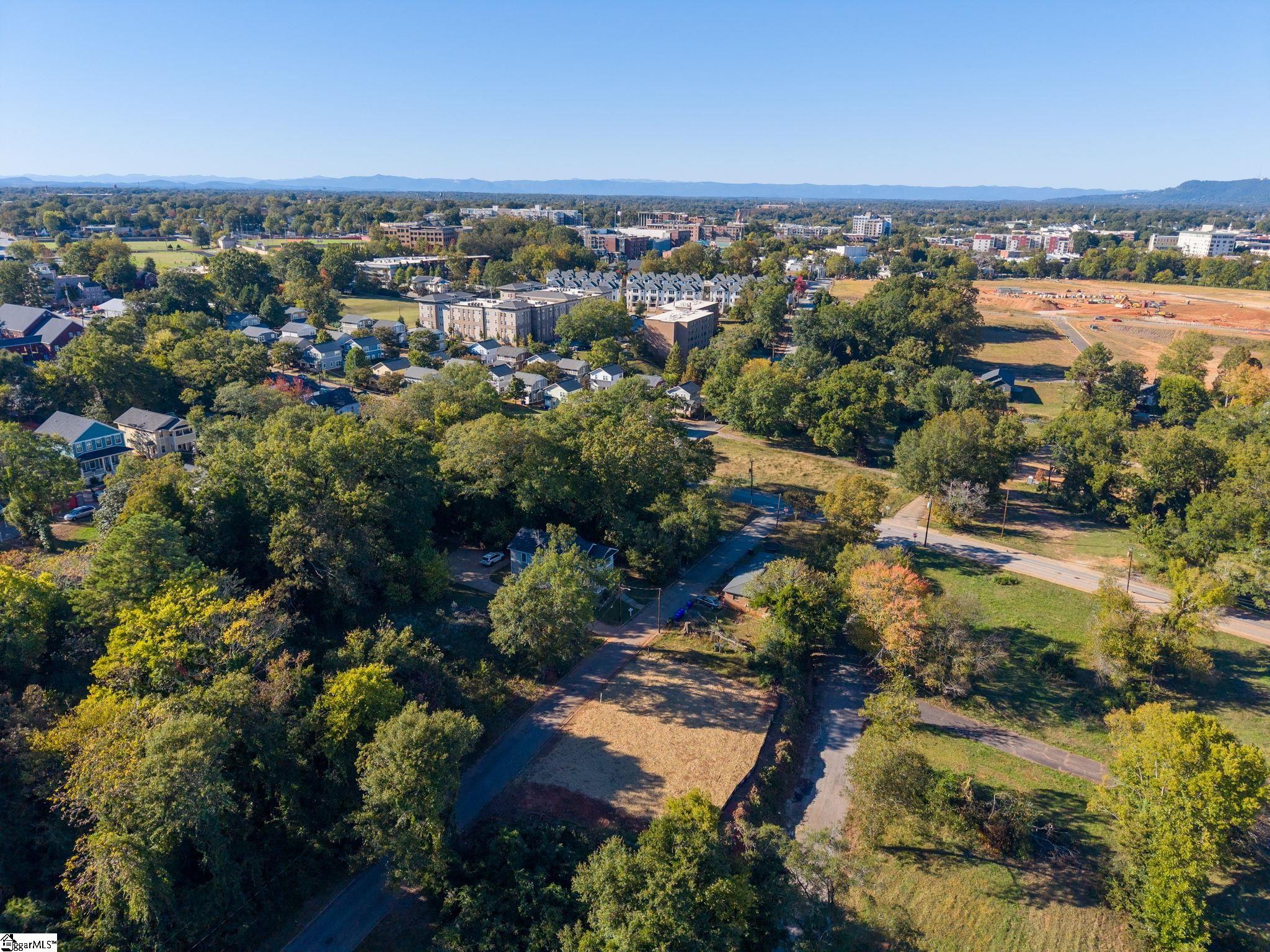 9 Urban Street Property Photo 11