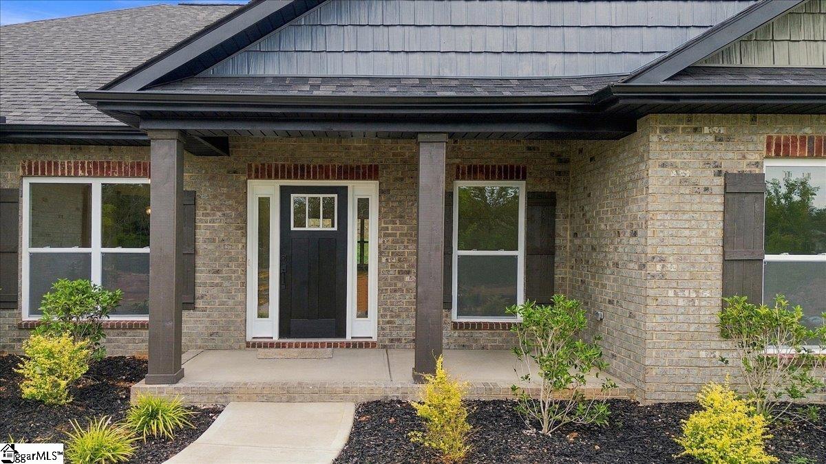 219 Rolling Waters Drive Property Photo 2