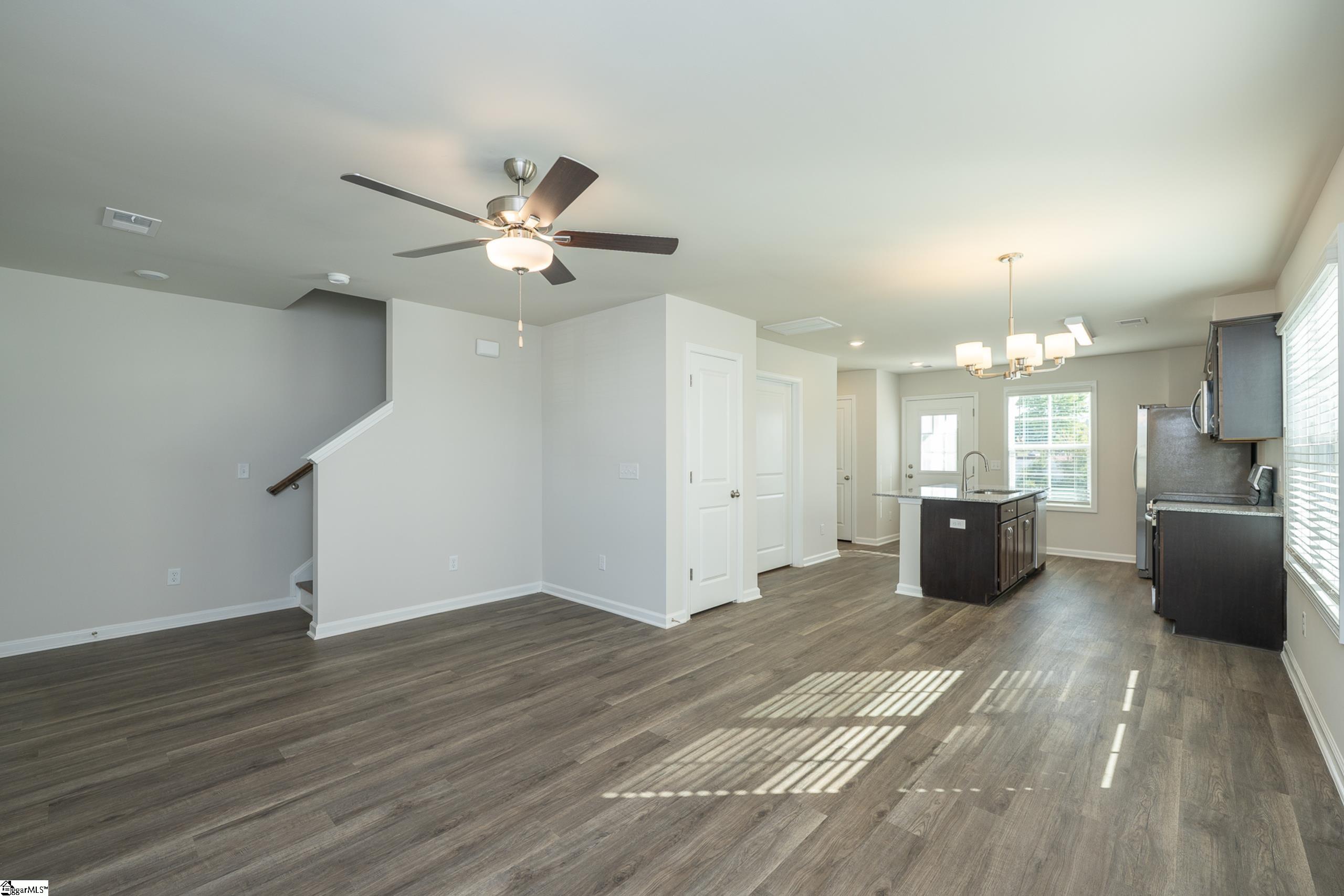 15 Thorndike Way Property Photo 5