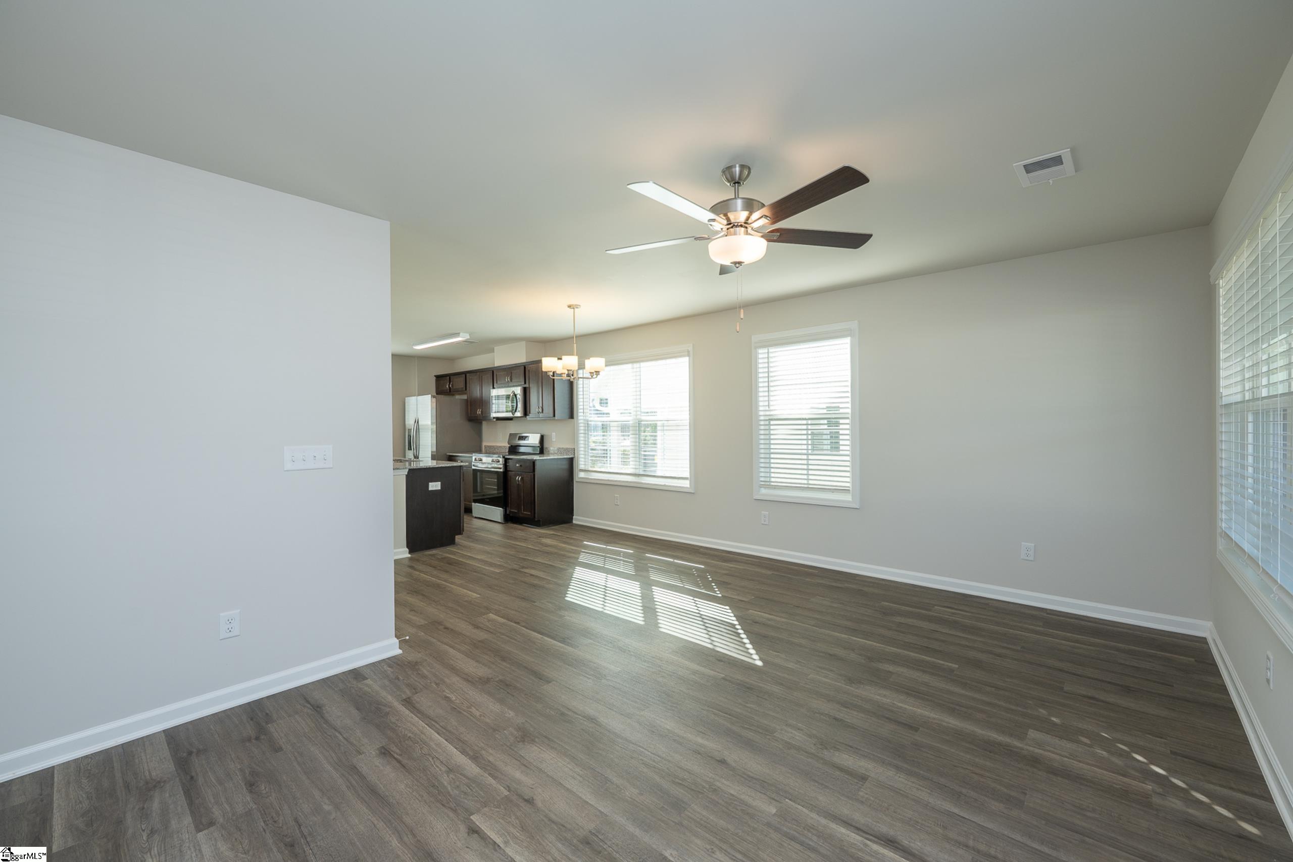 15 Thorndike Way Property Photo 6
