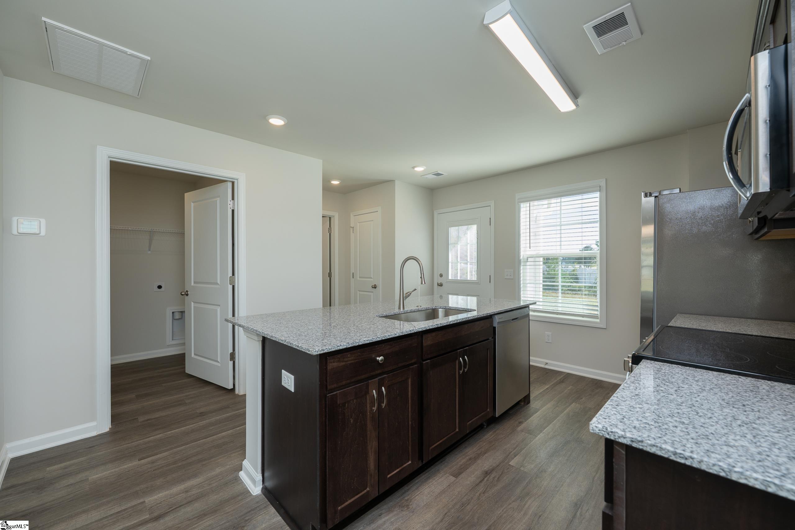 15 Thorndike Way Property Photo 8