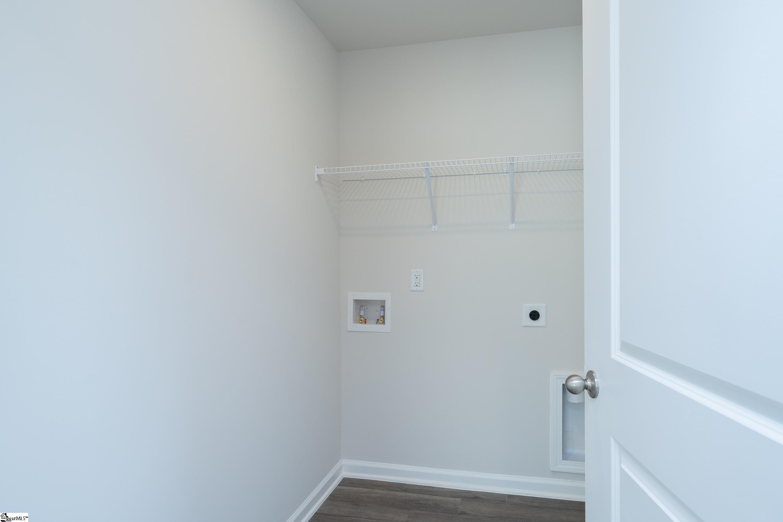 15 Thorndike Way Property Photo 13