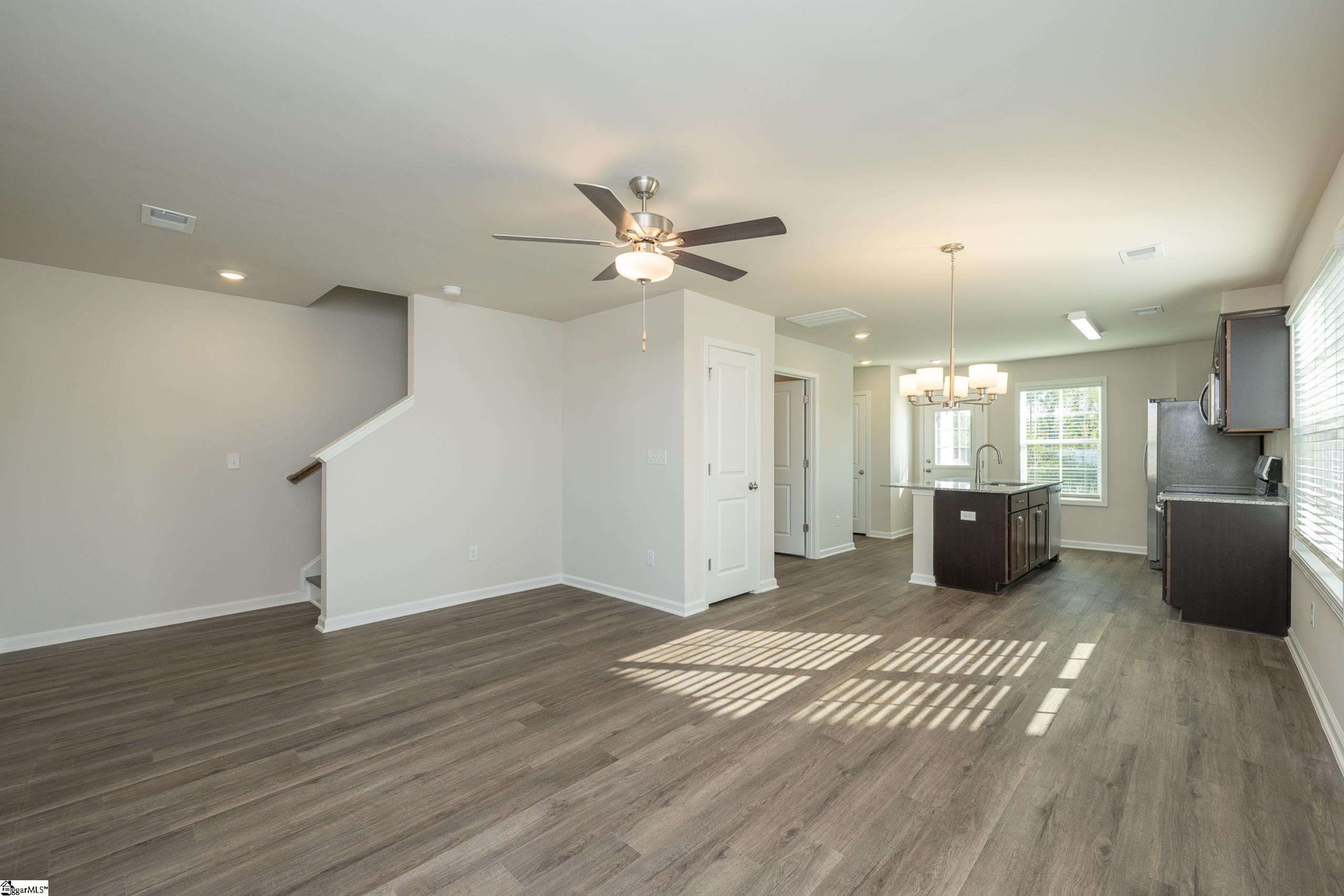 9 Thorndike Way Property Photo 6