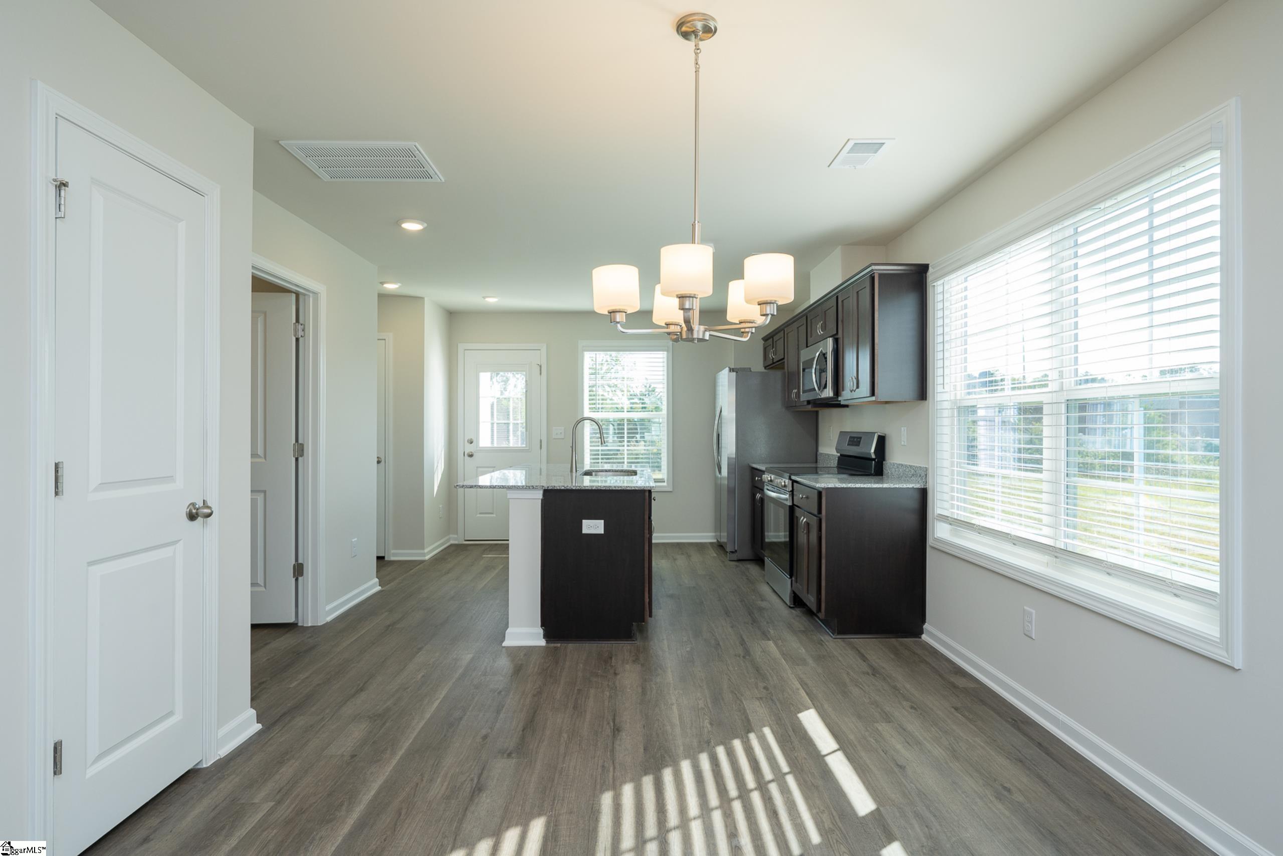 9 Thorndike Way Property Photo 7