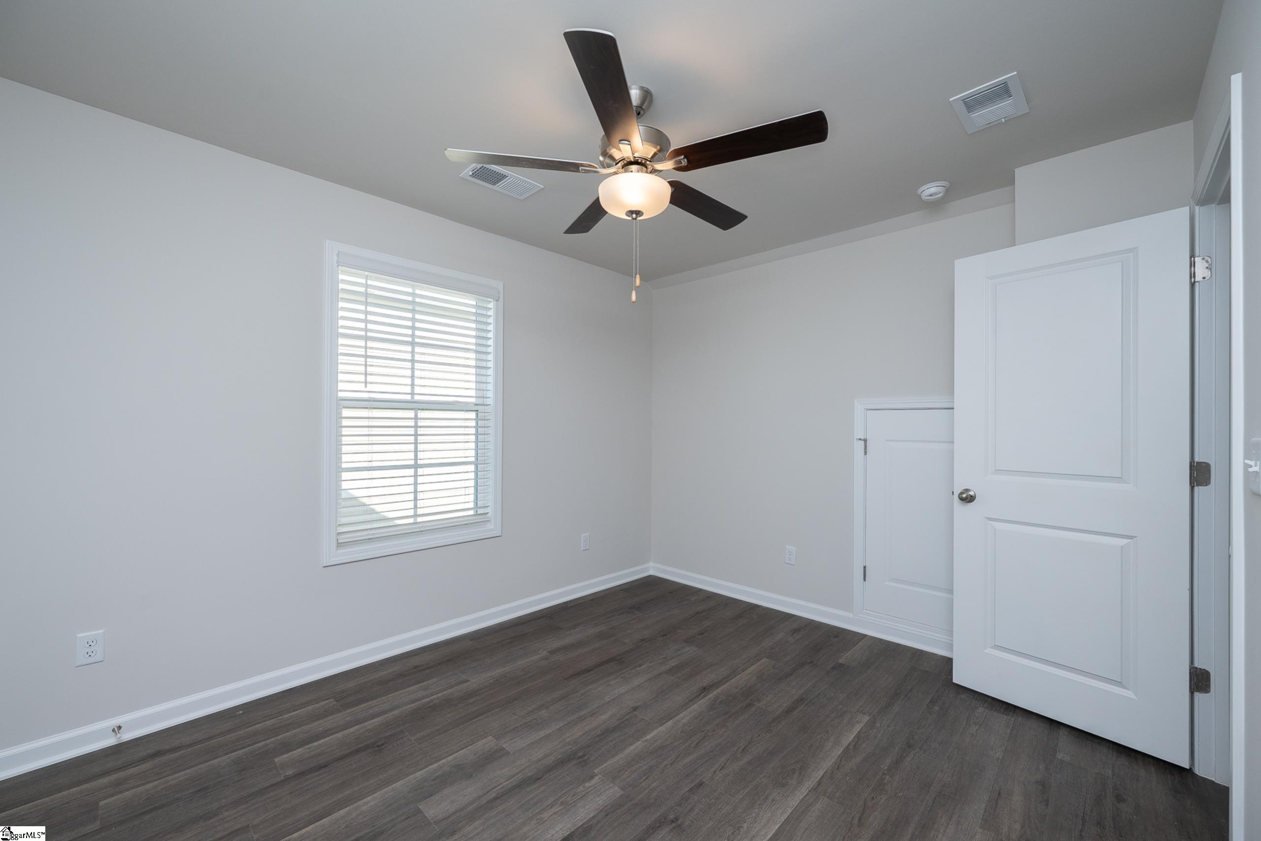 17 Thorndike Way Property Photo 15
