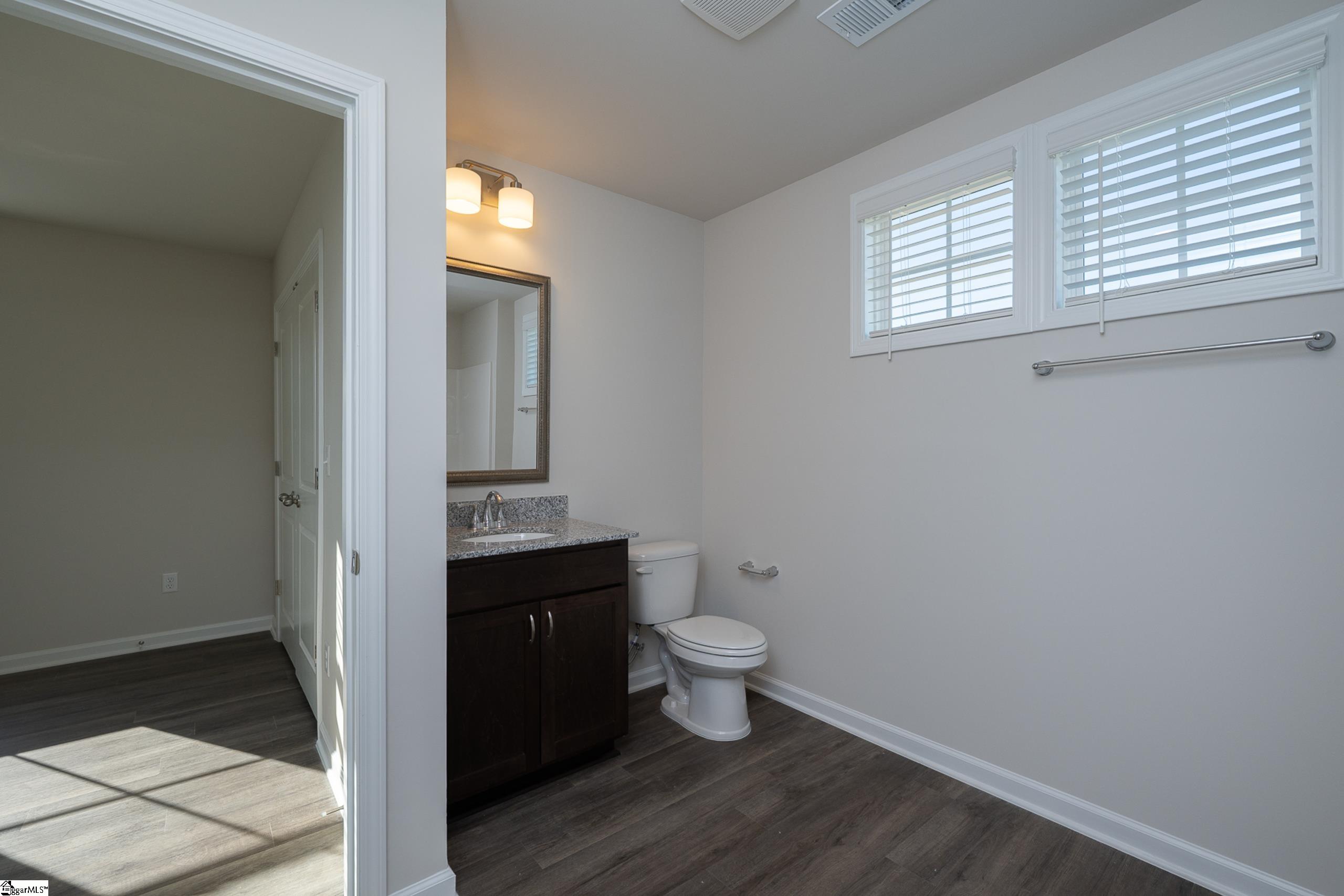 17 Thorndike Way Property Photo 18
