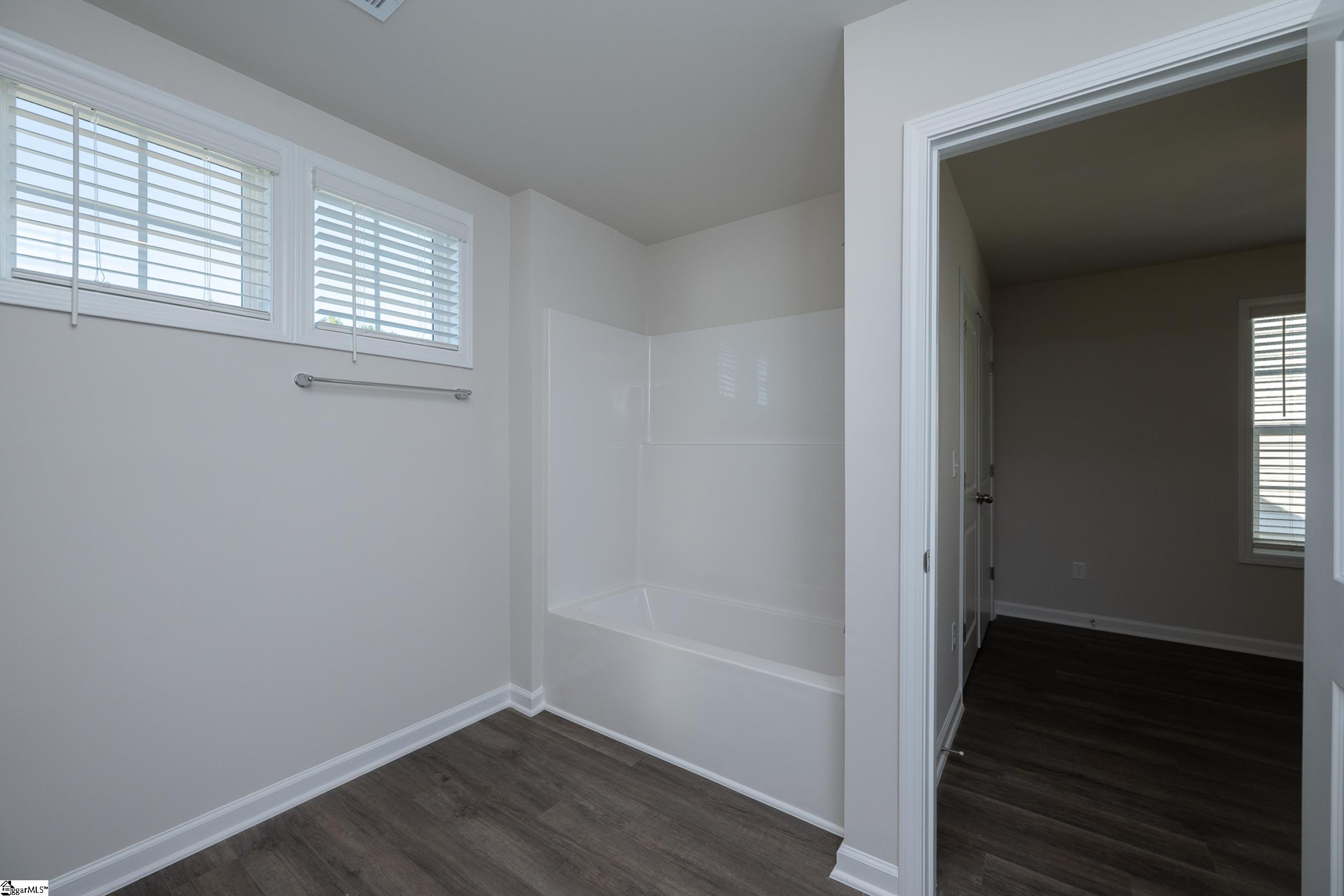 17 Thorndike Way Property Photo 20