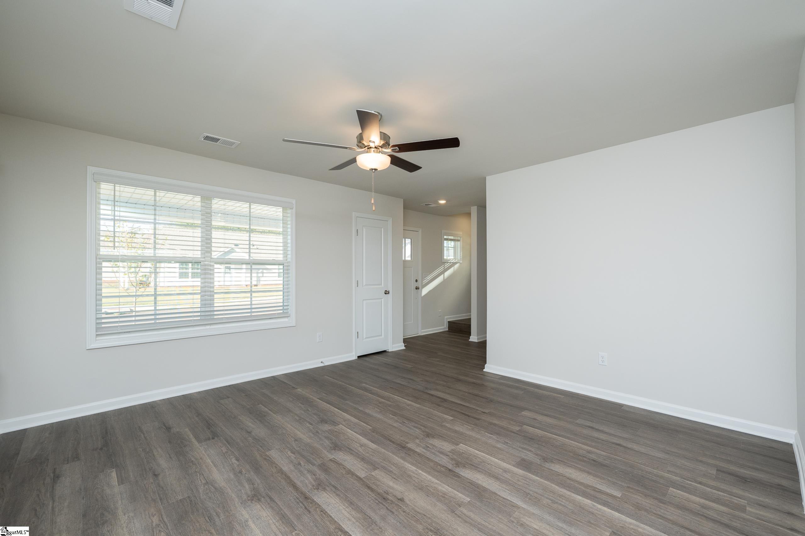 19 Thorndike Way Property Photo 3