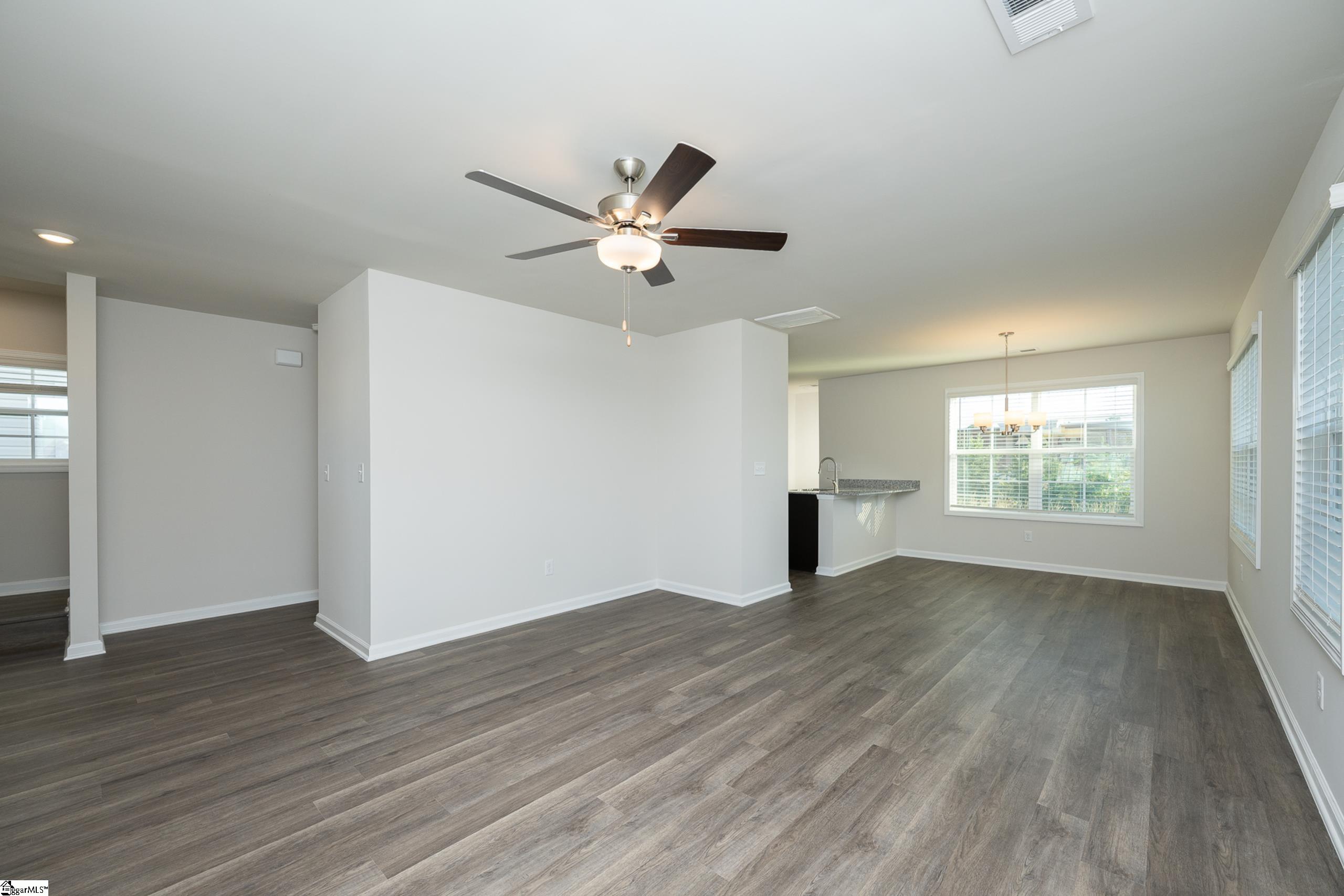 19 Thorndike Way Property Photo 7