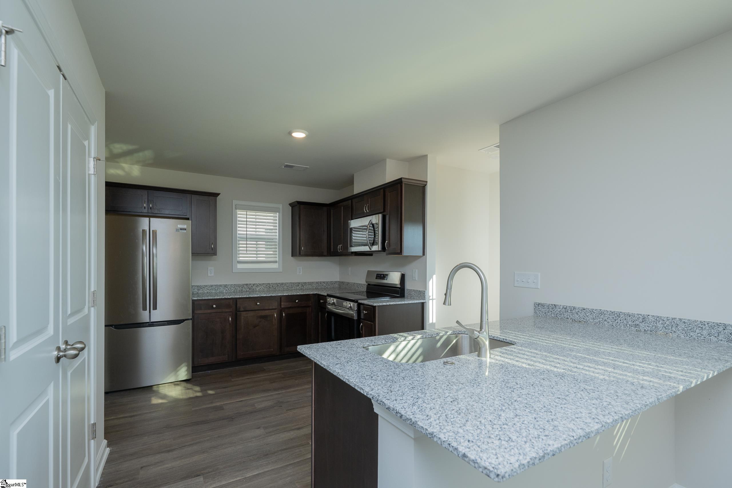 19 Thorndike Way Property Photo 12