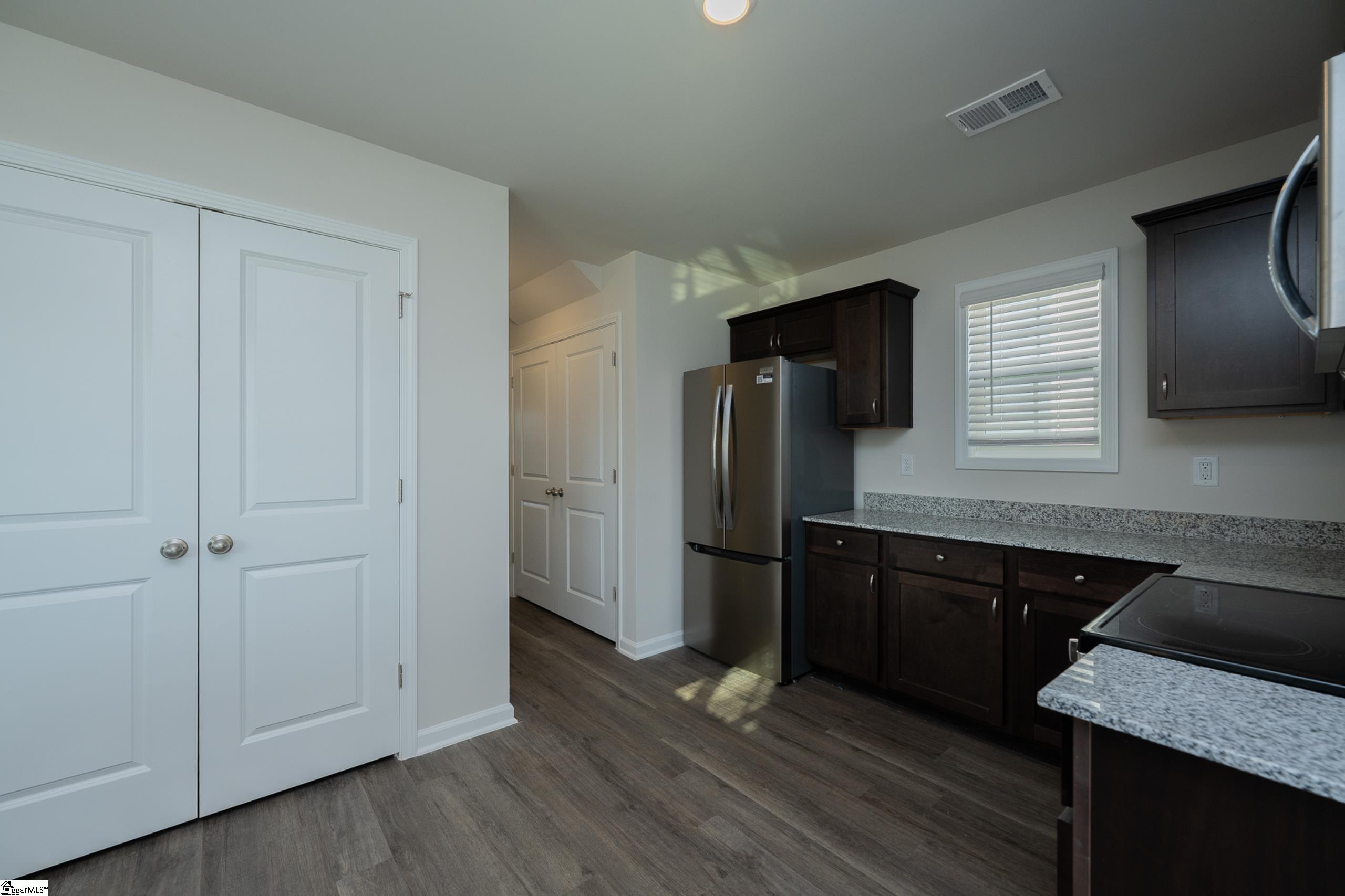 19 Thorndike Way Property Photo 15
