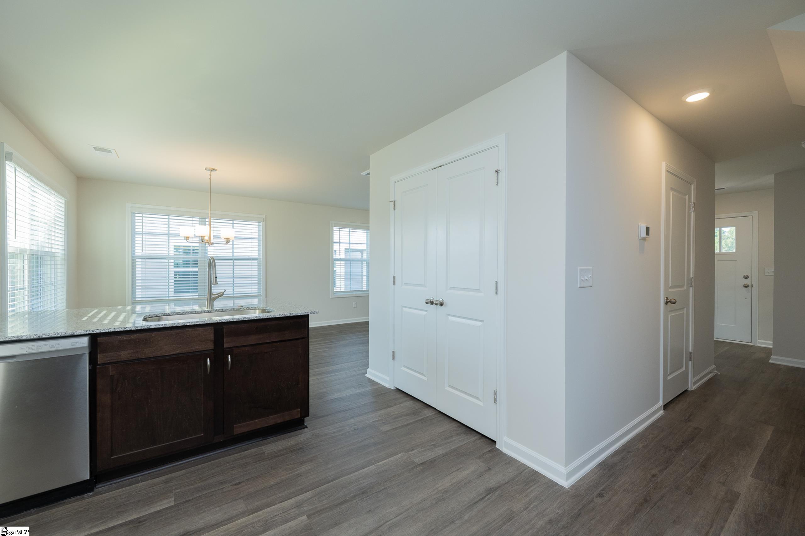 19 Thorndike Way Property Photo 16