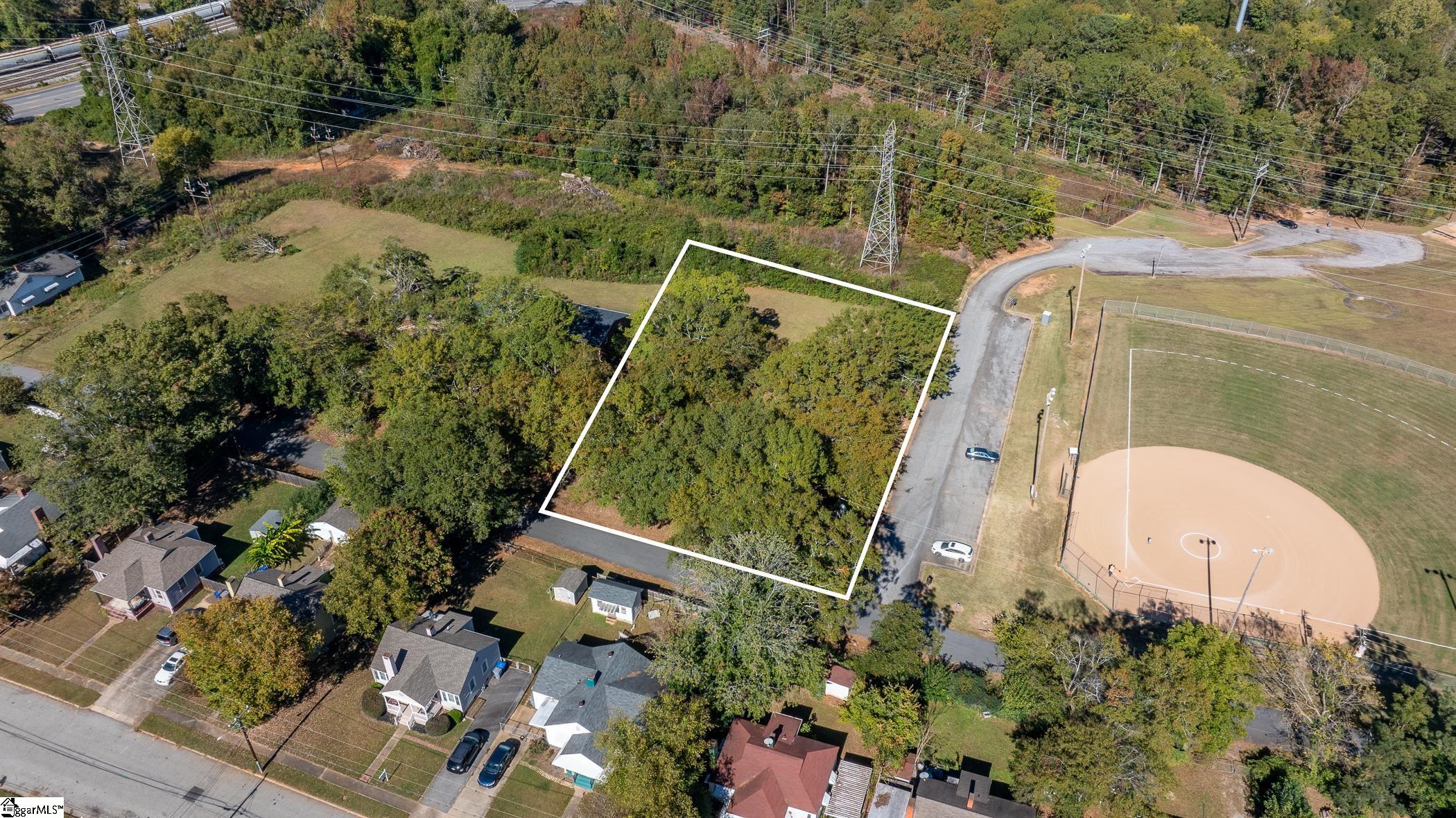 00C E Boundary Drive Property Photo 1