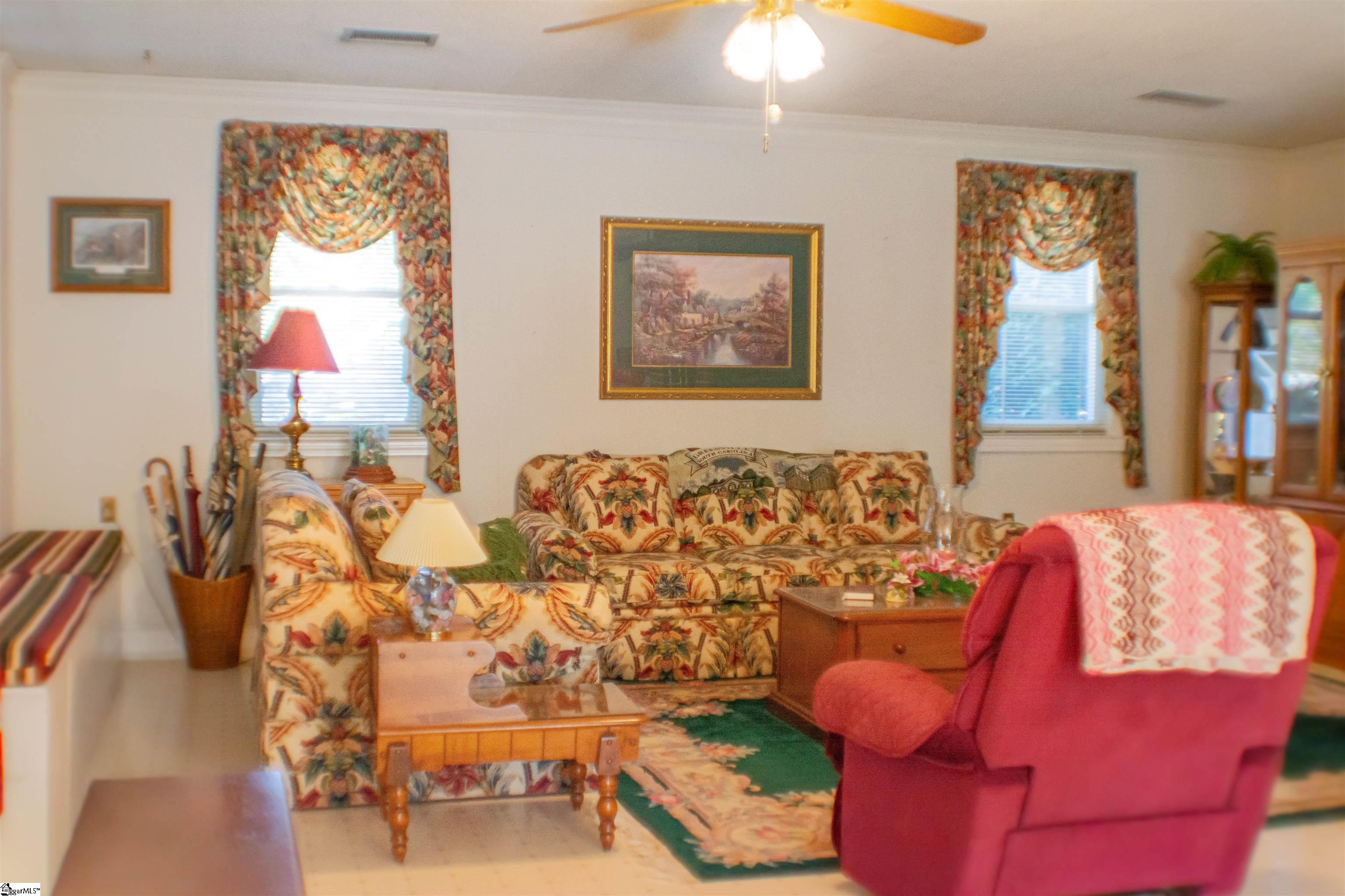 400 Wedgewood Drive Property Photo 10