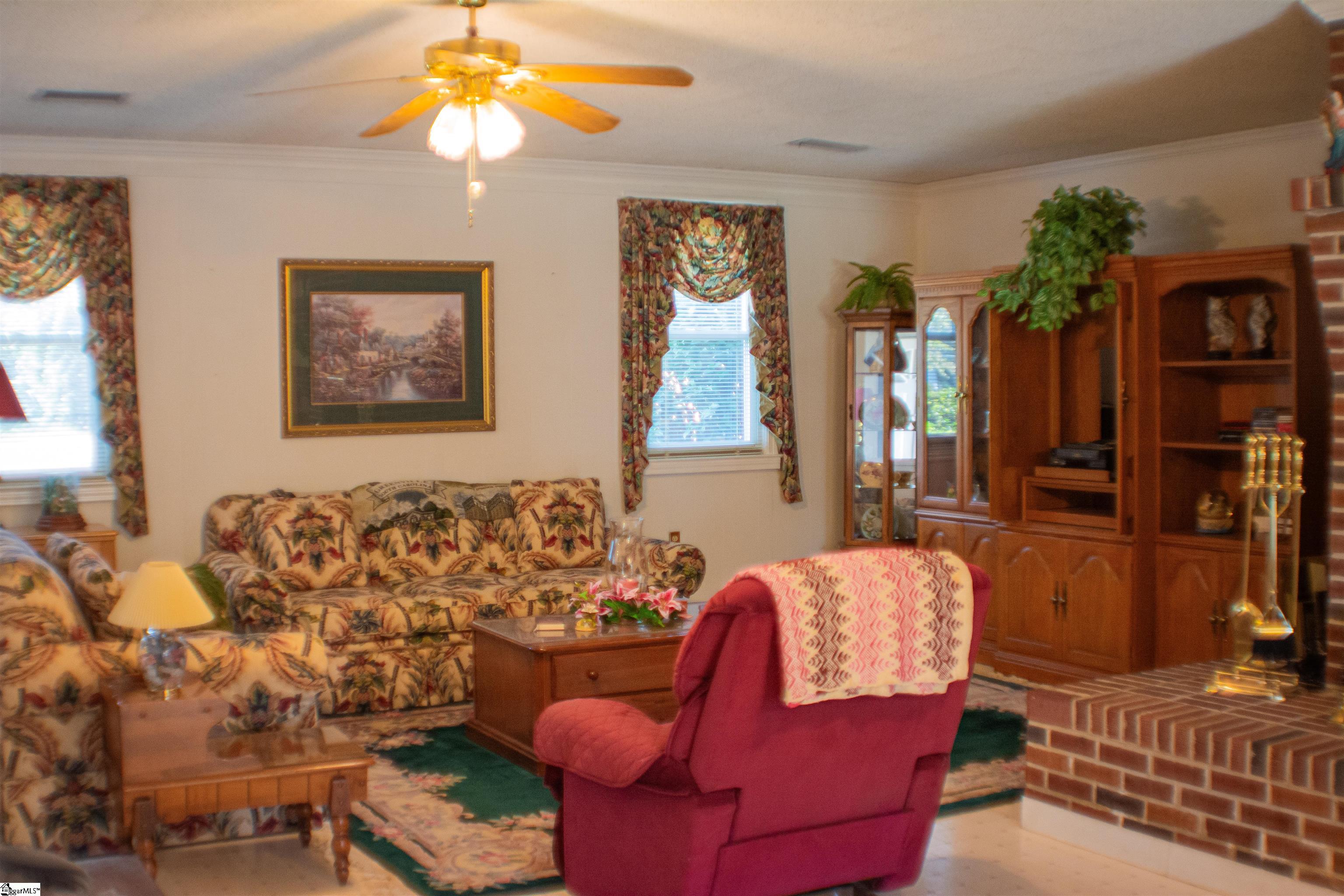 400 Wedgewood Drive Property Photo 11