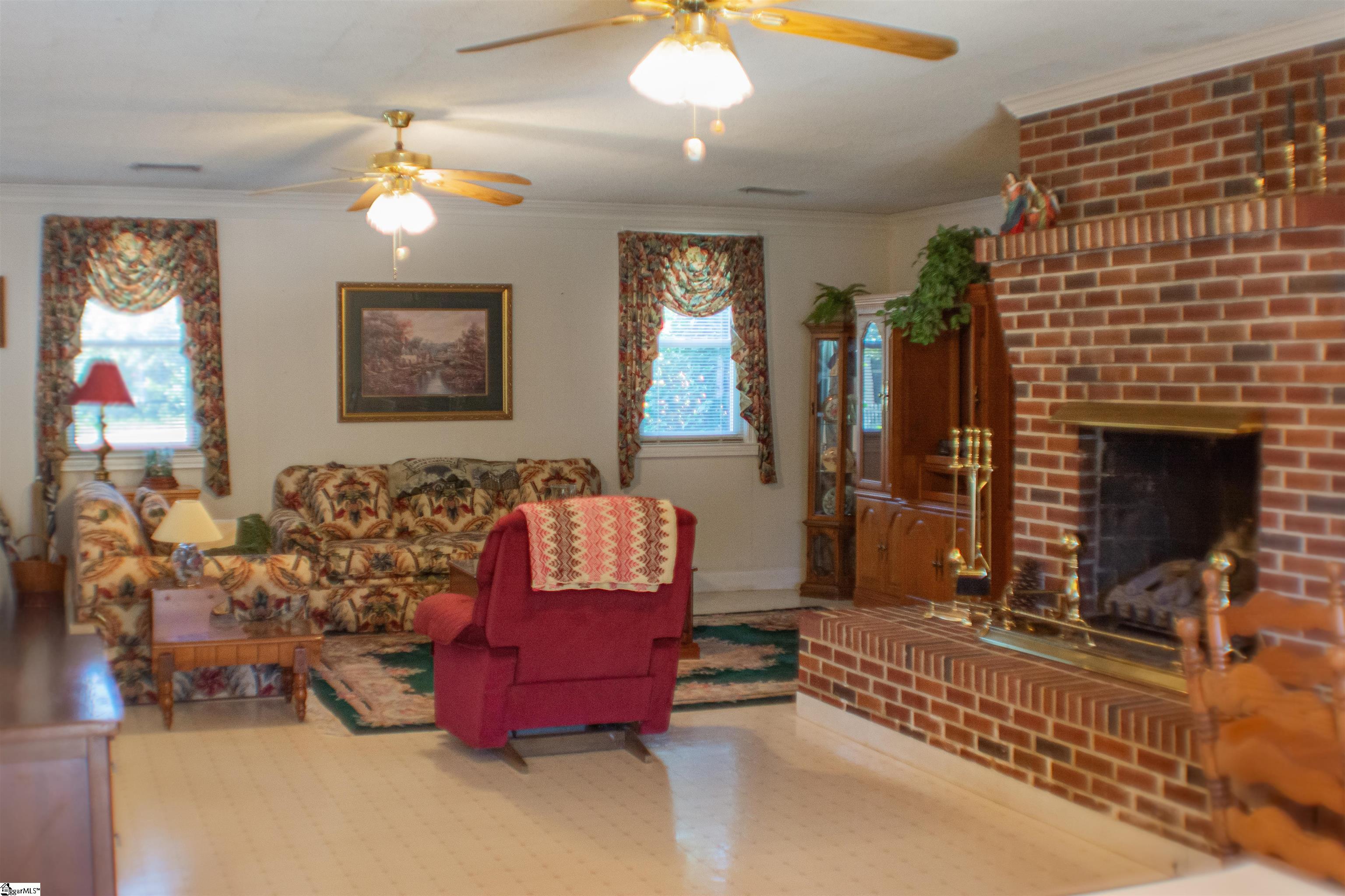 400 Wedgewood Drive Property Photo 13