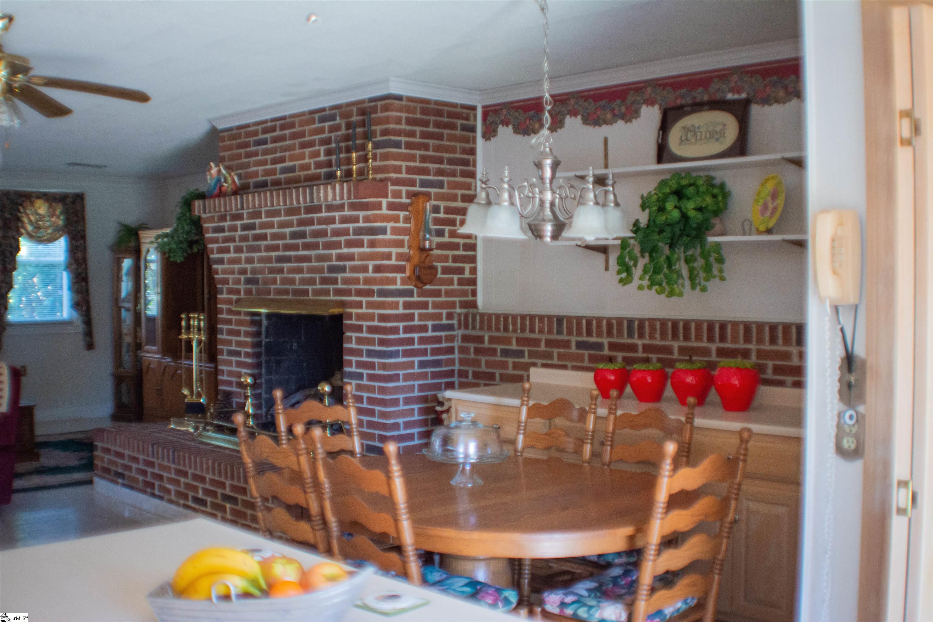 400 Wedgewood Drive Property Photo 14