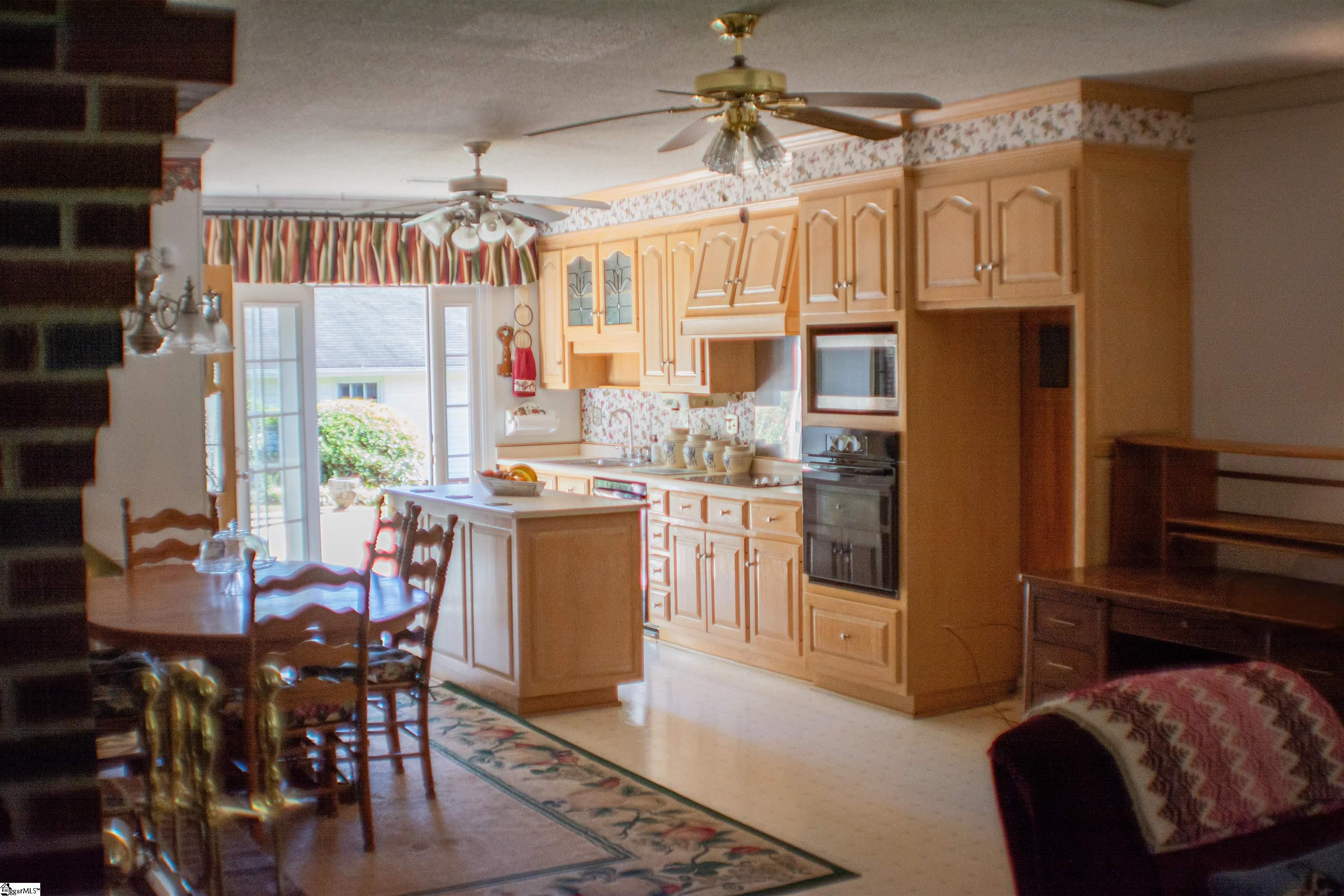 400 Wedgewood Drive Property Photo 16