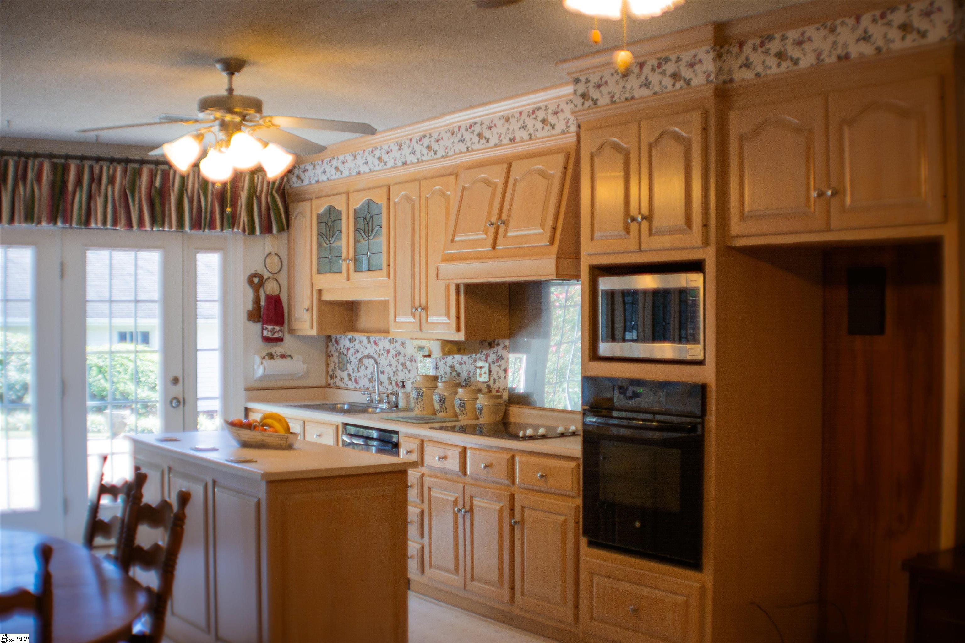 400 Wedgewood Drive Property Photo 18