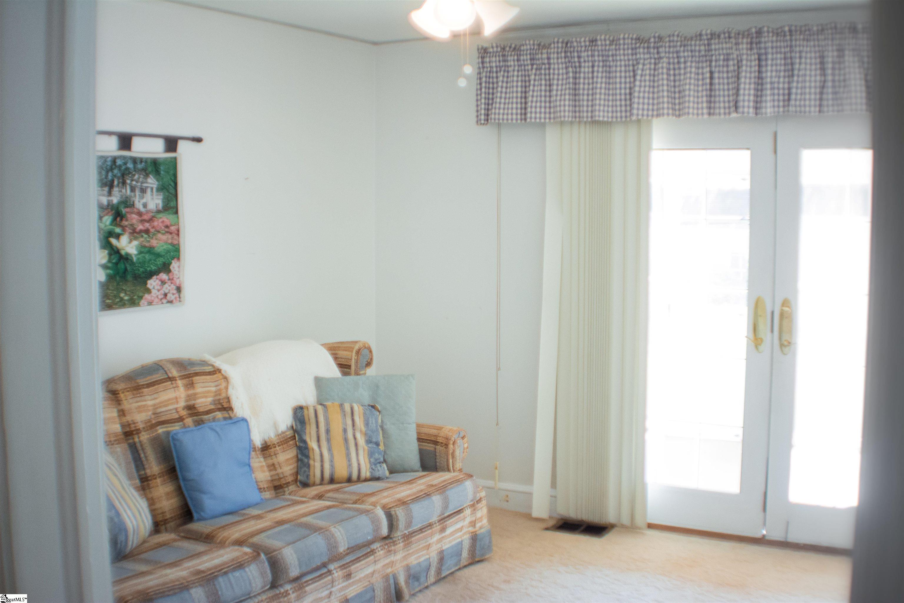 400 Wedgewood Drive Property Photo 28