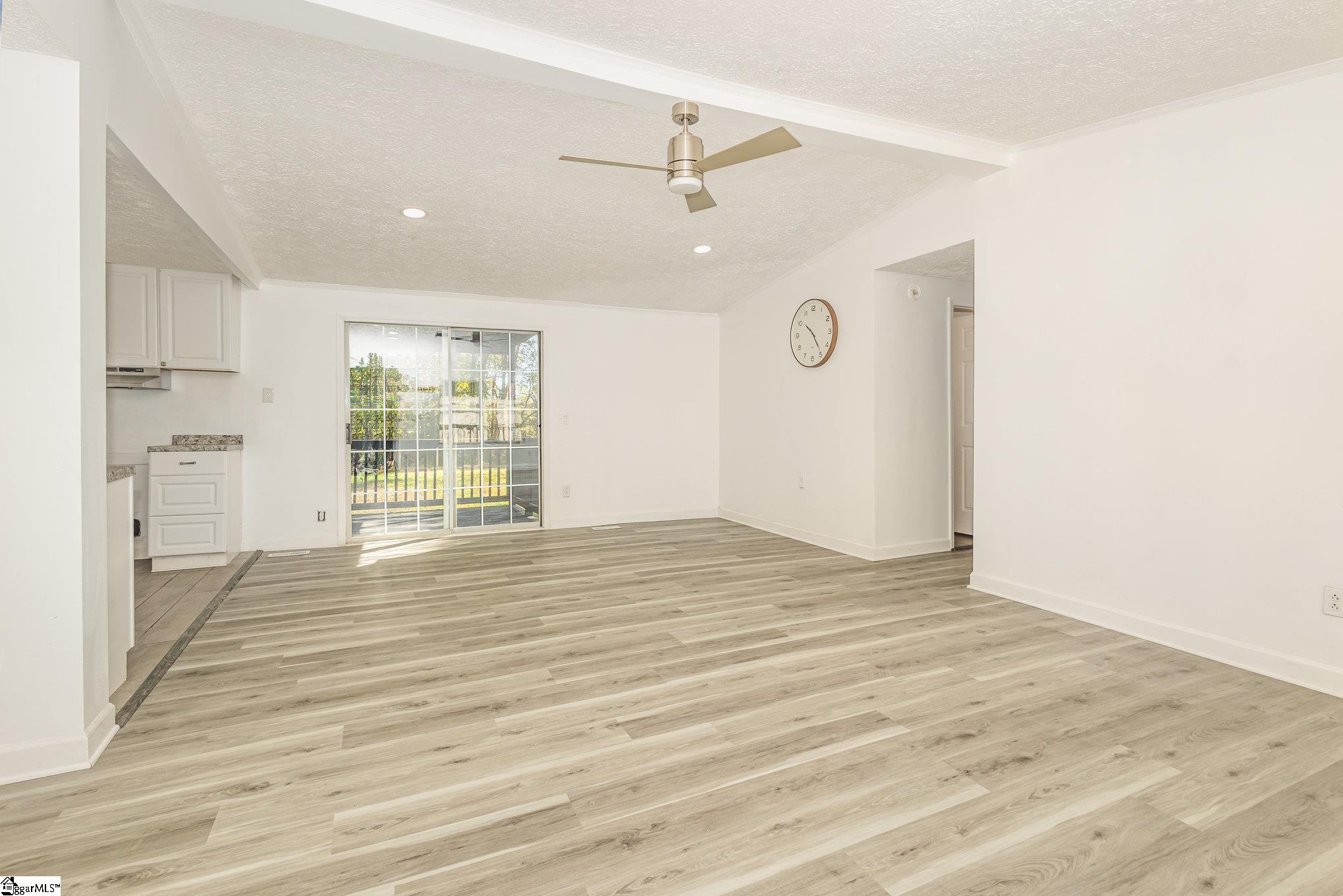 21 Virginia Drive Property Photo 7
