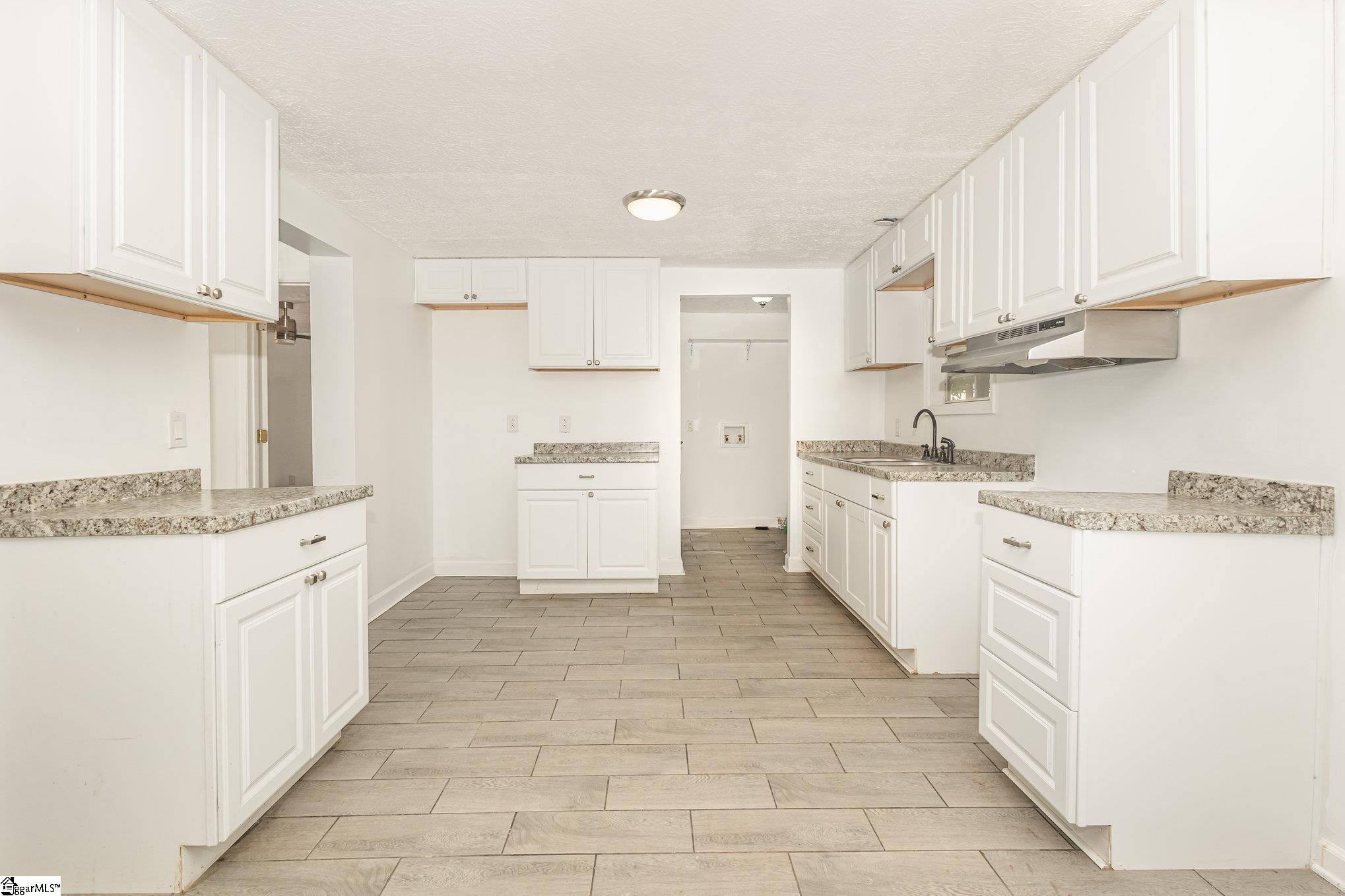 21 Virginia Drive Property Photo 9