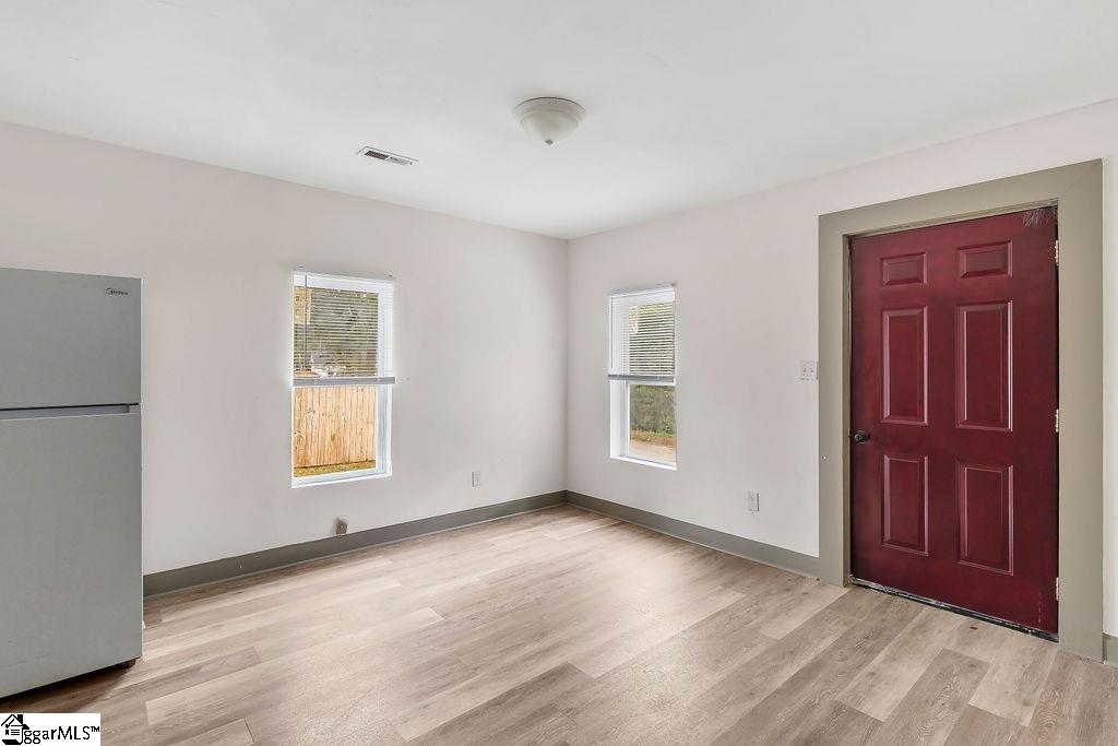 525 Fulwer Street Property Photo 5