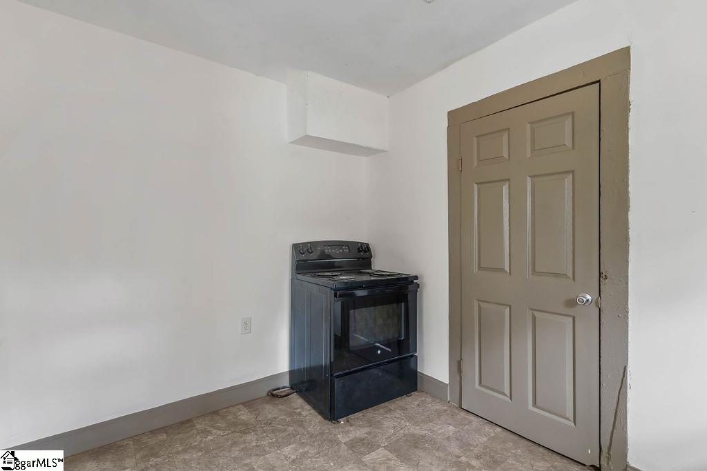525 Fulwer Street Property Photo 7