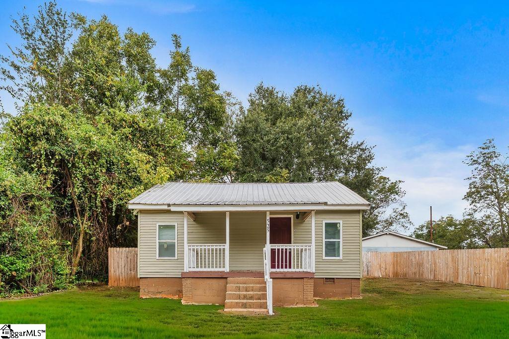 525 Fulwer Street Property Photo 16