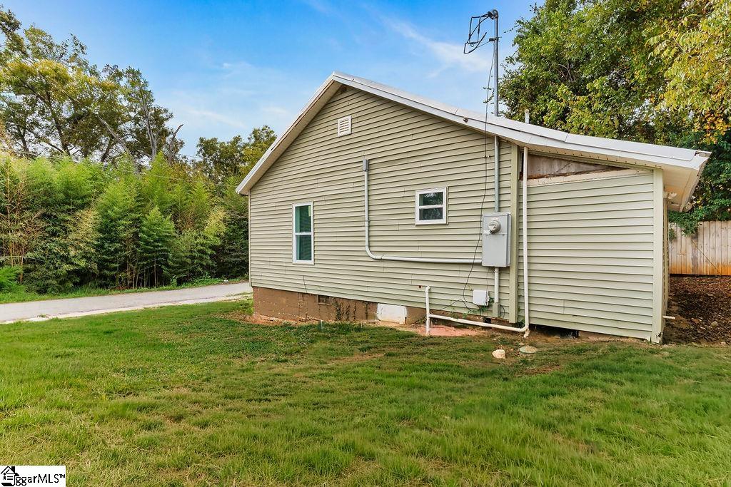 525 Fulwer Street Property Photo 17