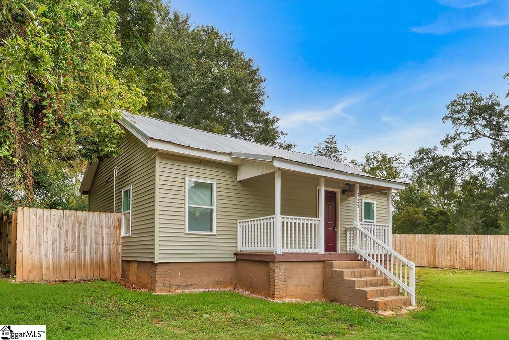 525 Fulwer Street Property Photo 18