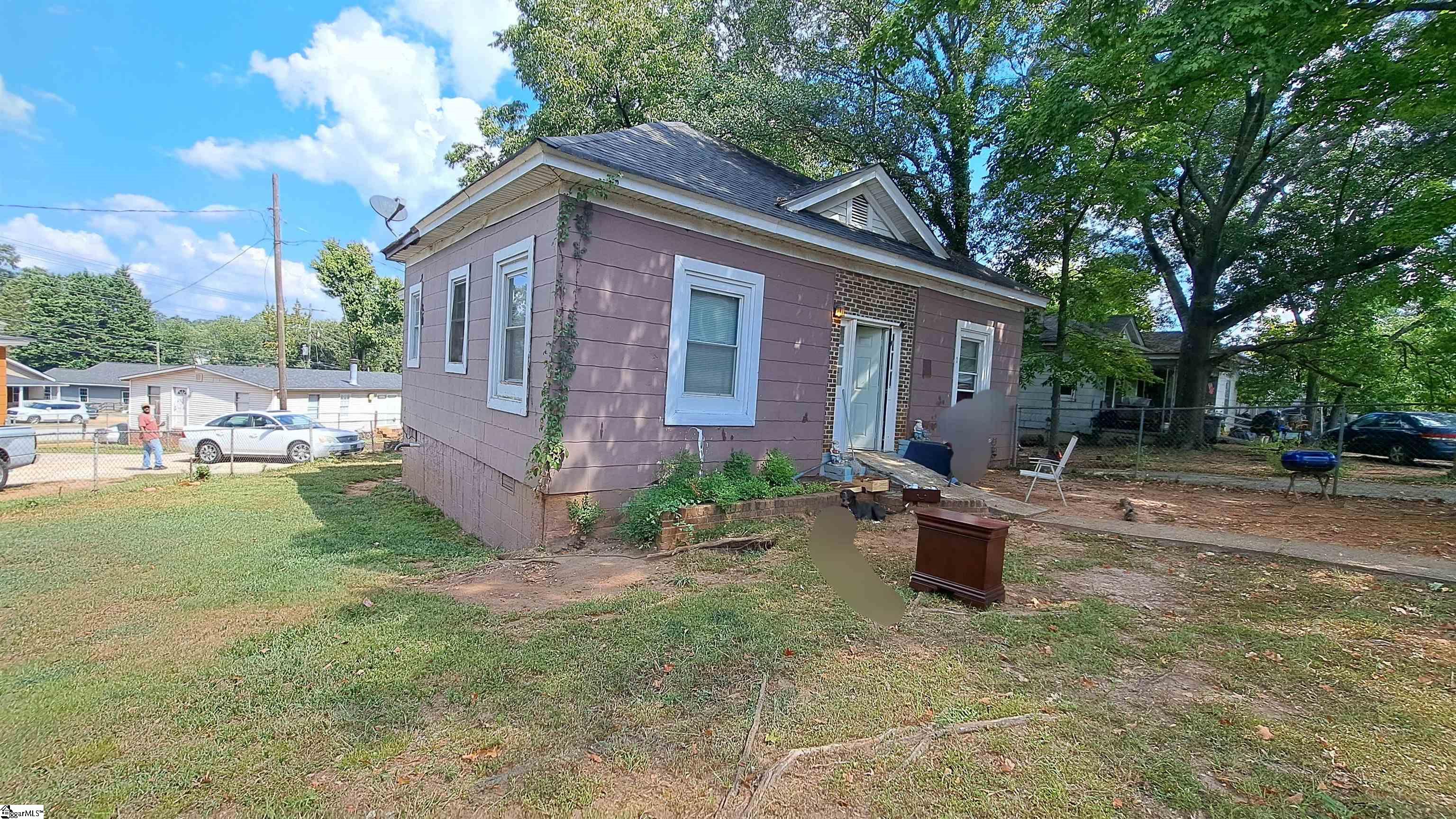2 C Street Property Photo 4