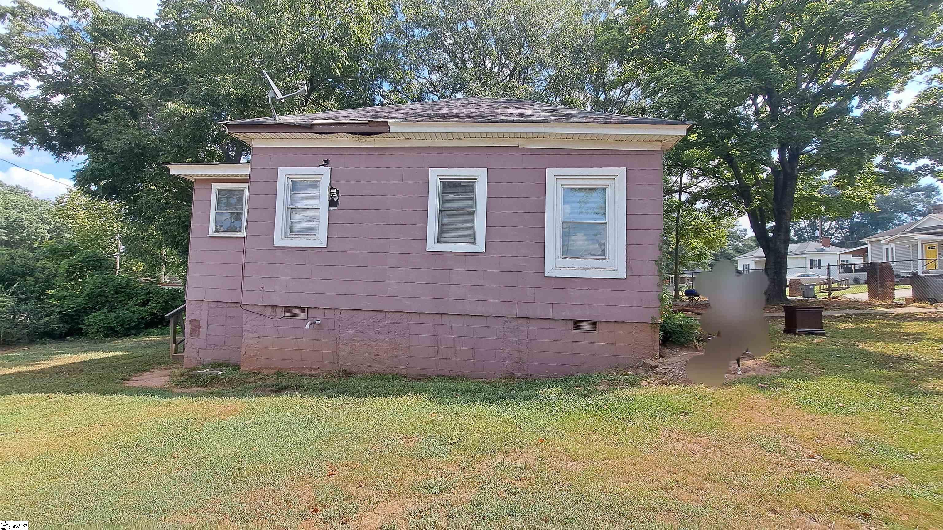 2 C Street Property Photo 5
