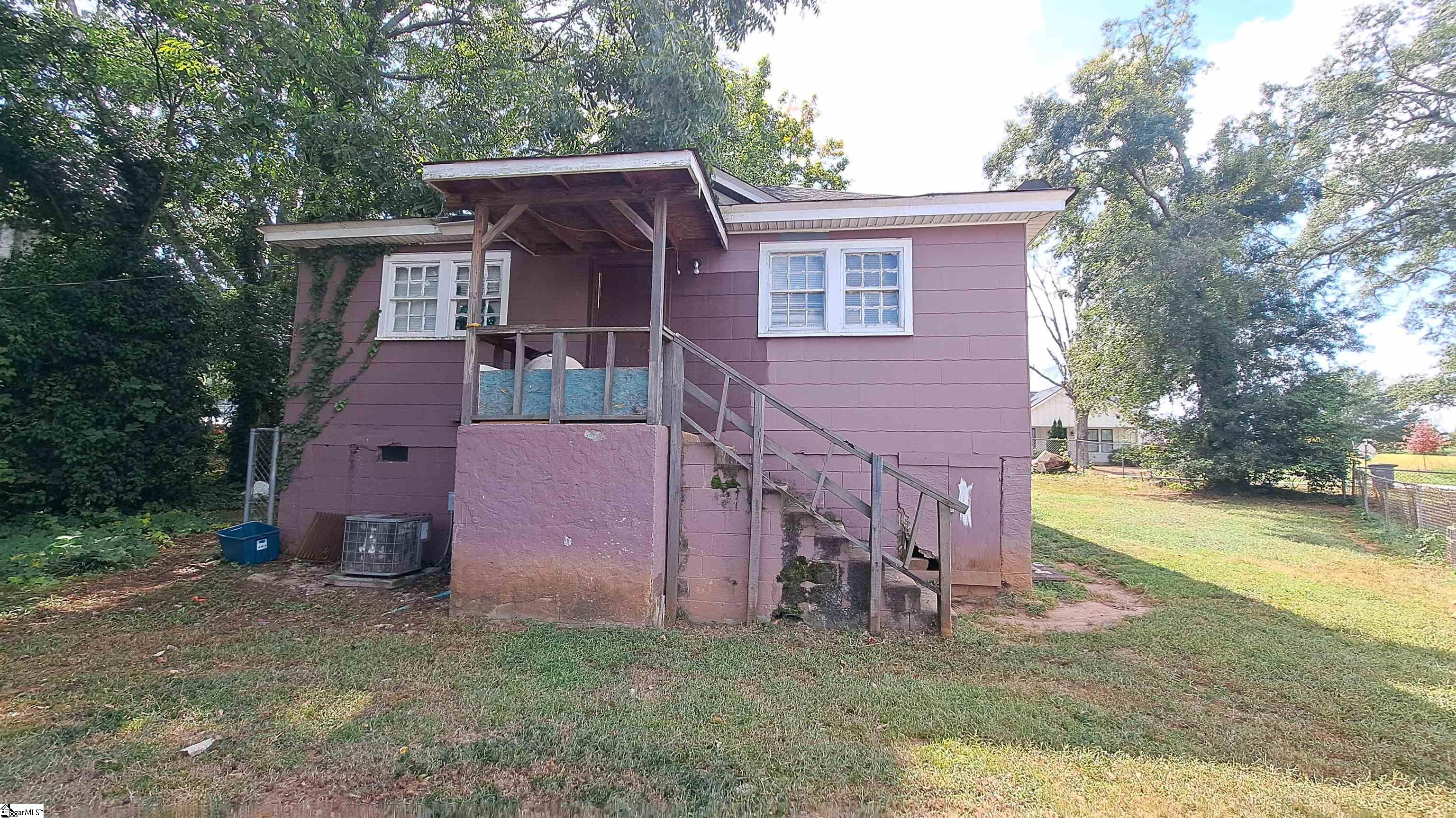 2 C Street Property Photo 6